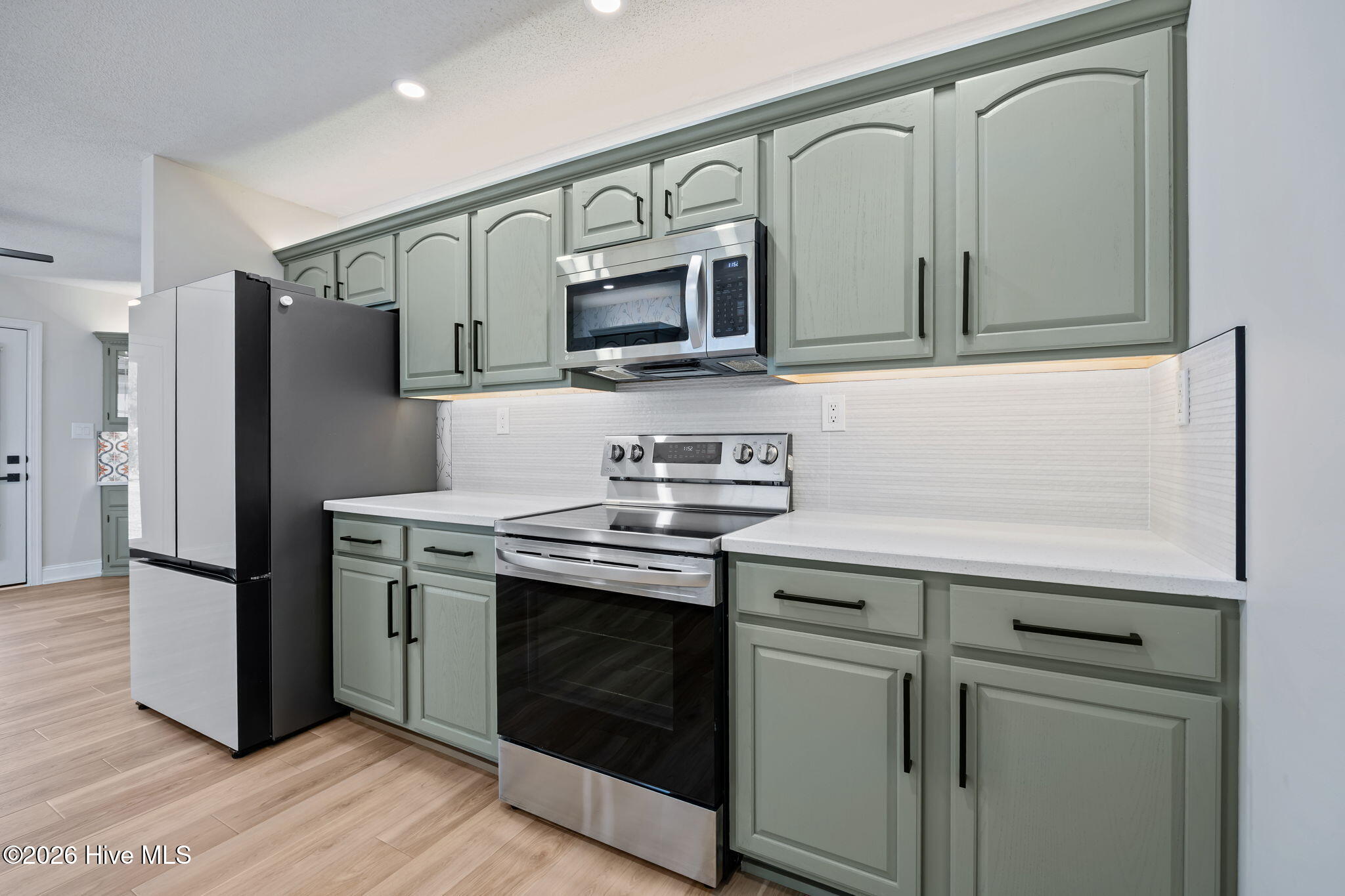 100561724 | Photo 12