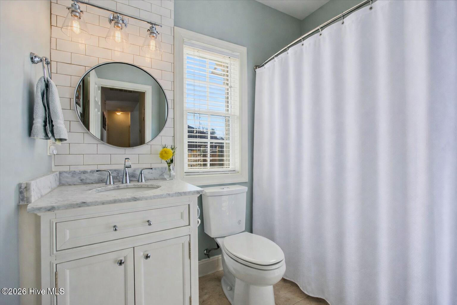 100554989 | Photo 28