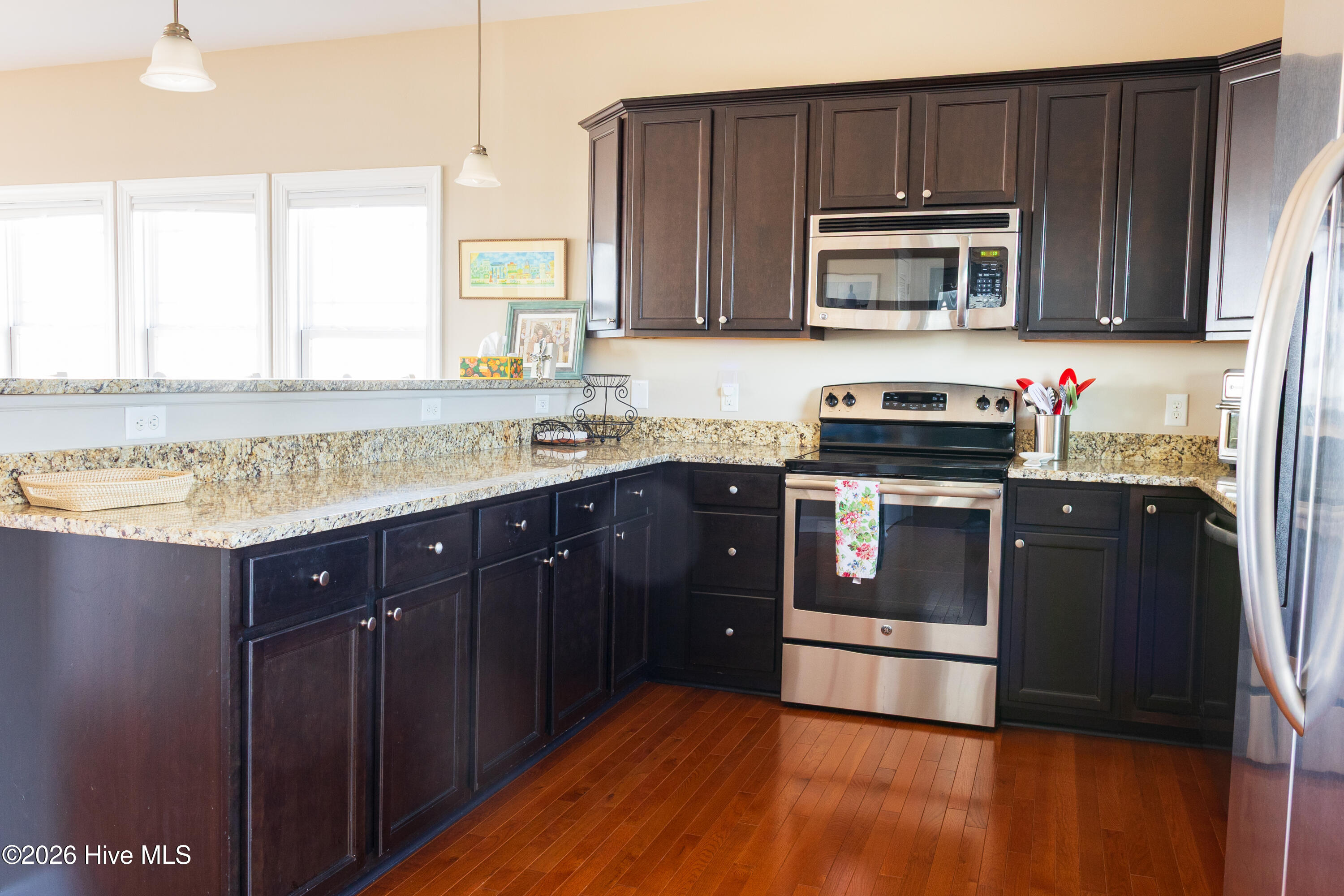 100559120 | Photo 13