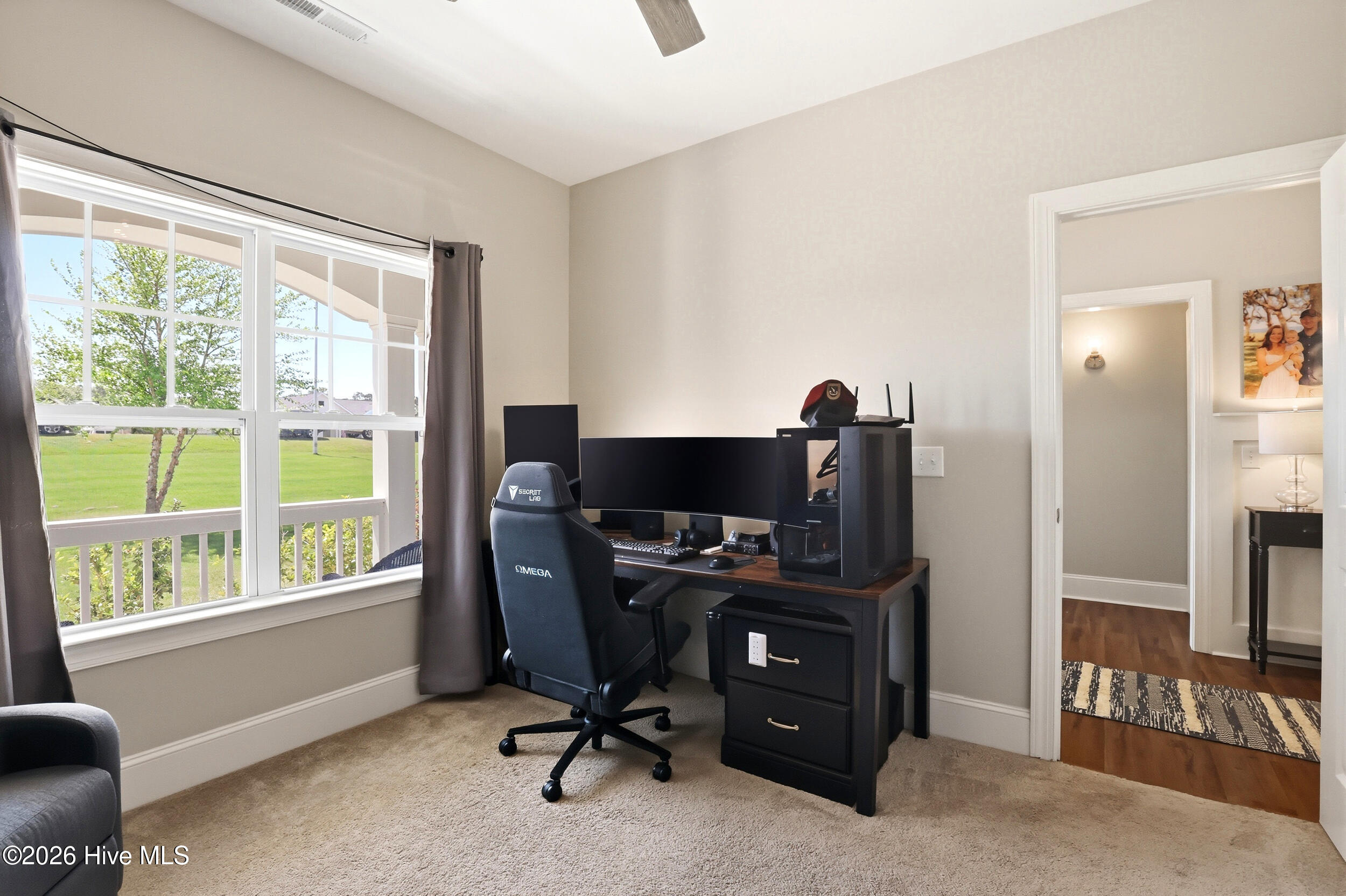 100569214 | Photo 31