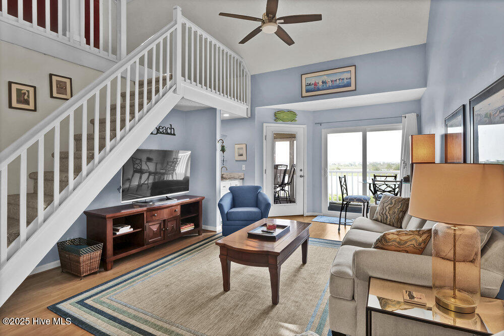 100509045 | Photo 16