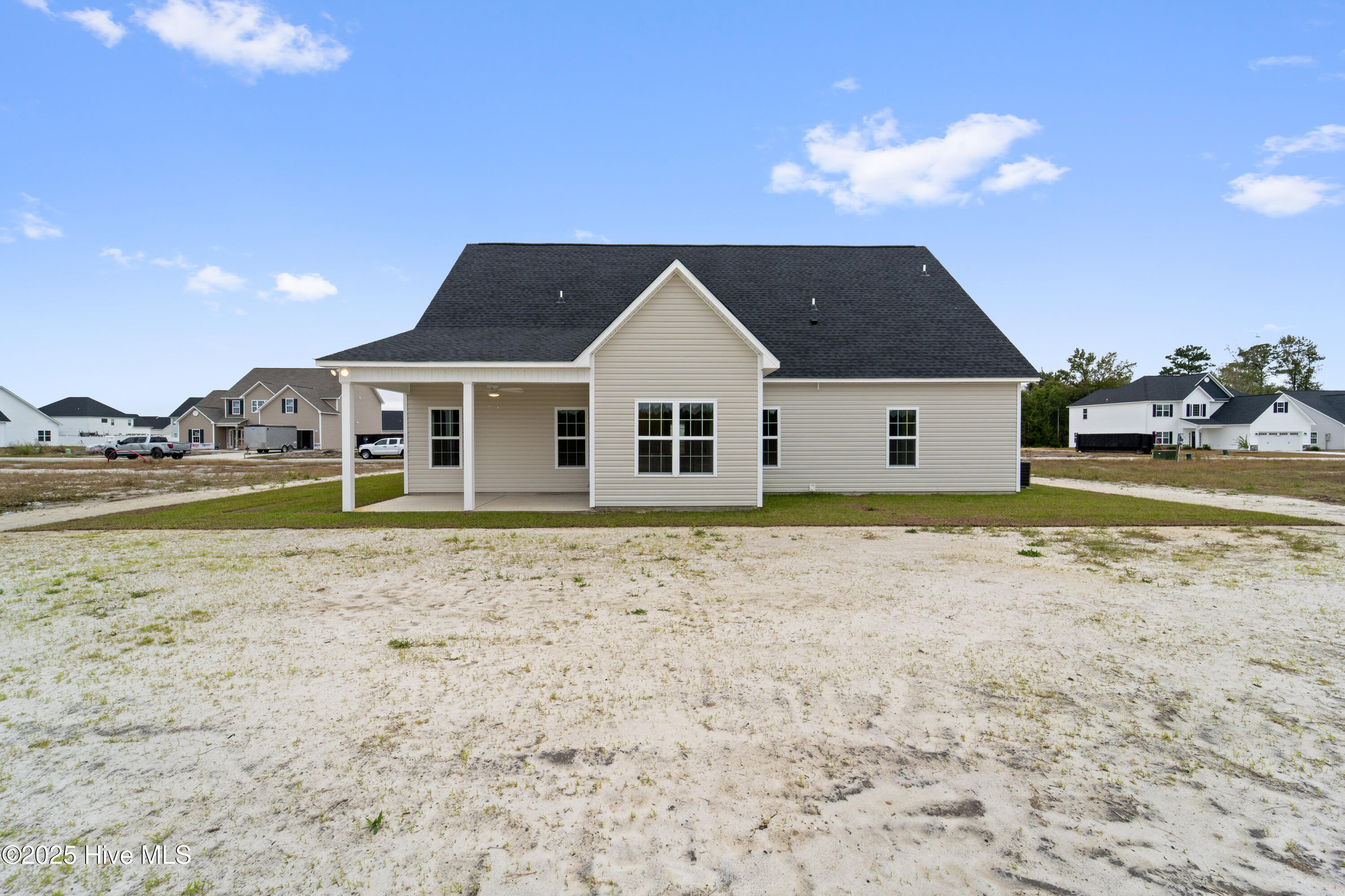 100508343 | Photo 23