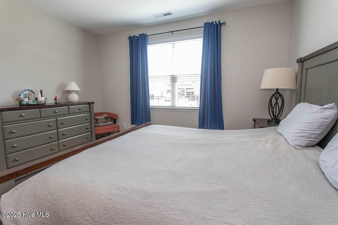 100529598 | Photo 19