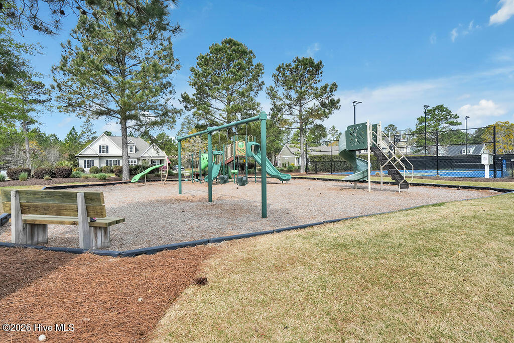 100564545 | Photo 64