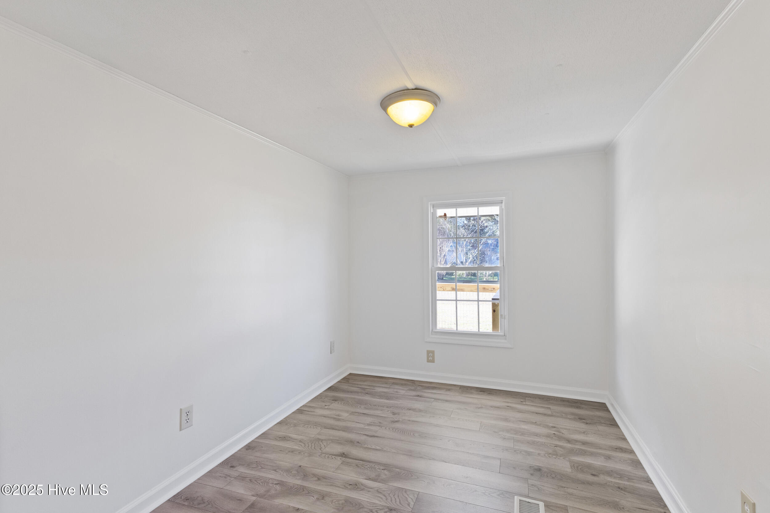 100545397 | Photo 27