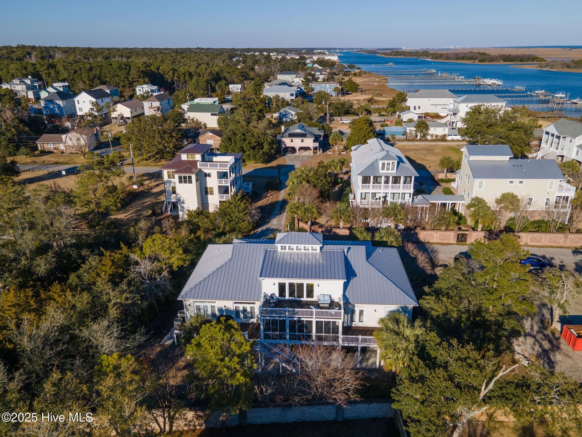 100521291 | Photo 78