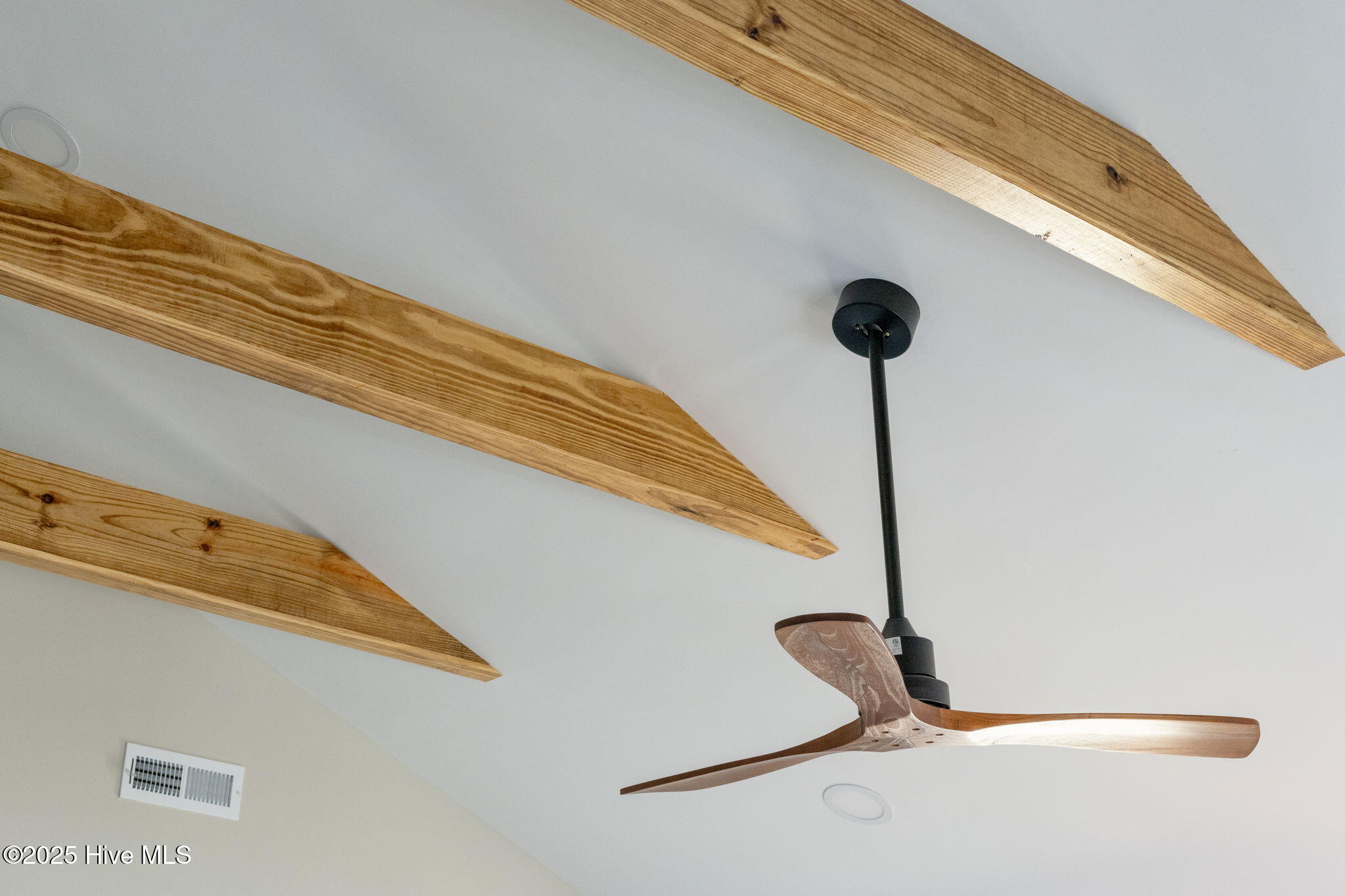 100541520 | Photo 21