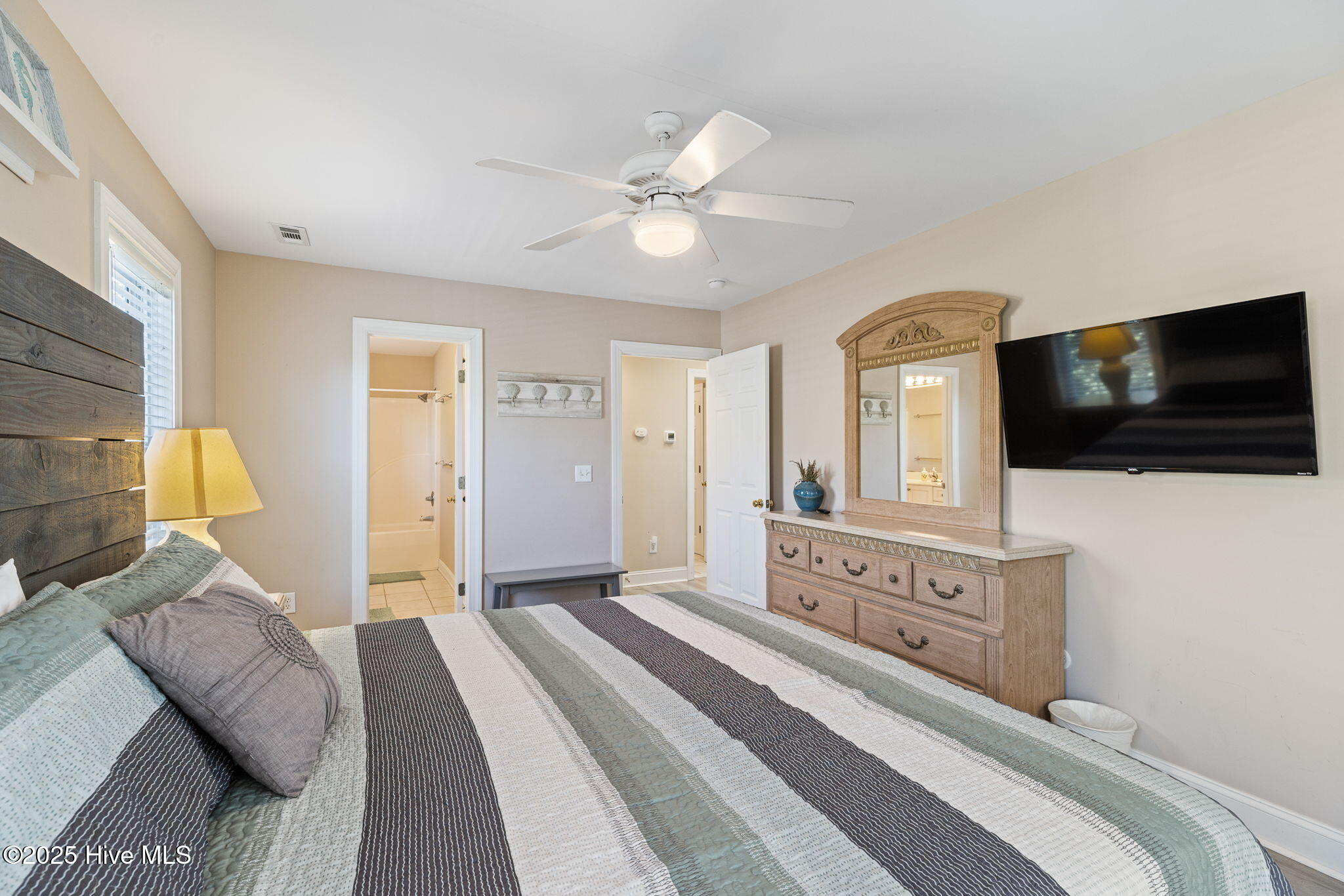 106 SE 44th Street, Oak Island, NC, 28465