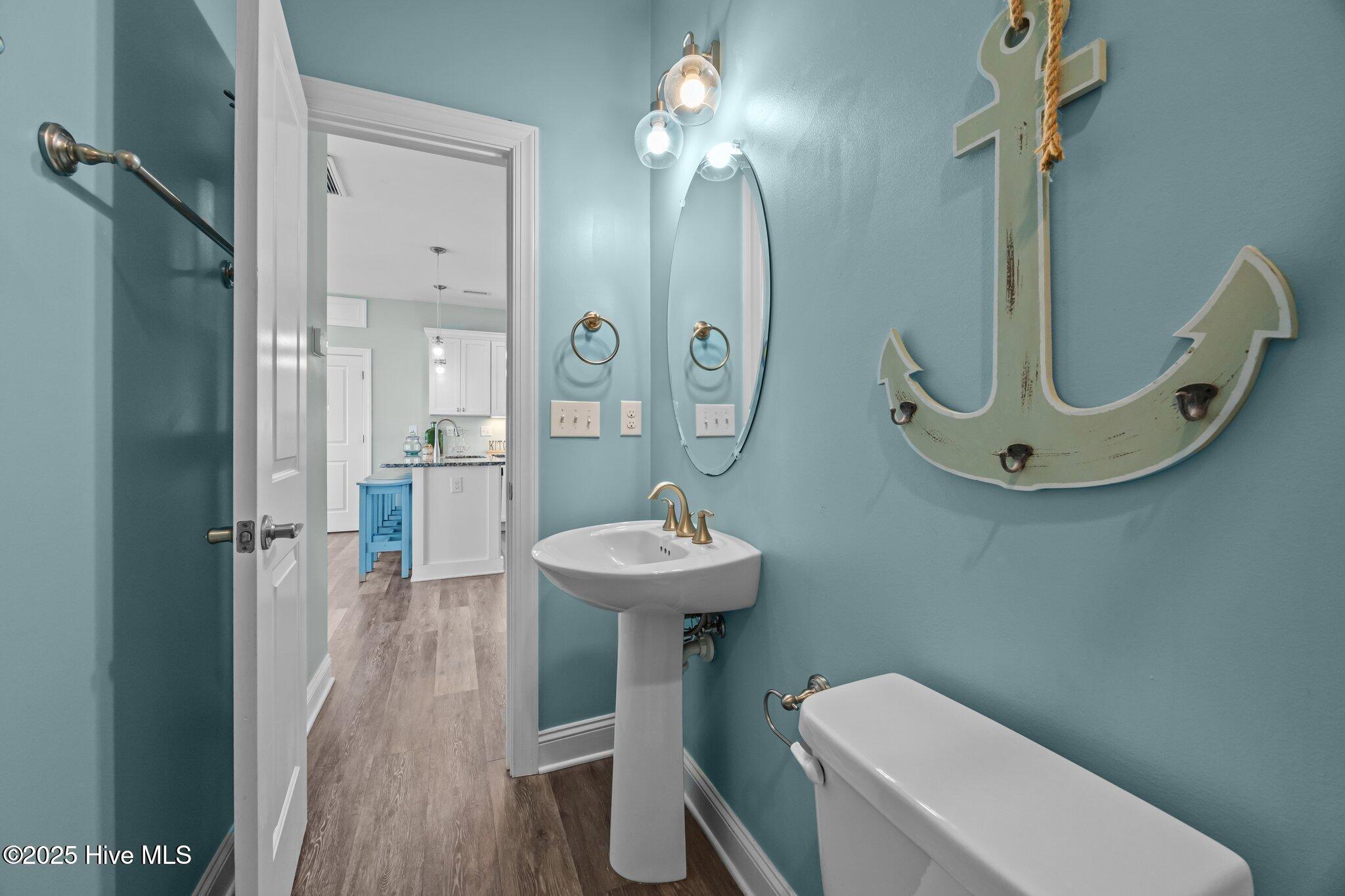 100535053 | Photo 33