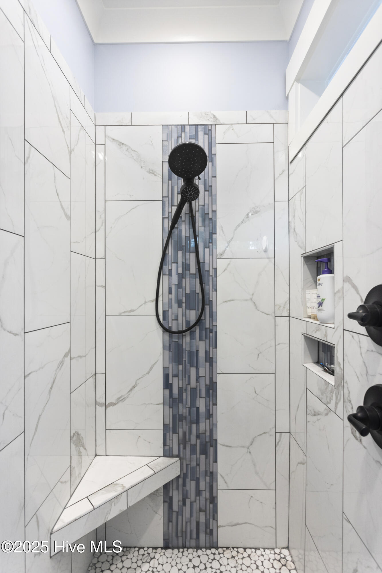 100504918 | Photo 29