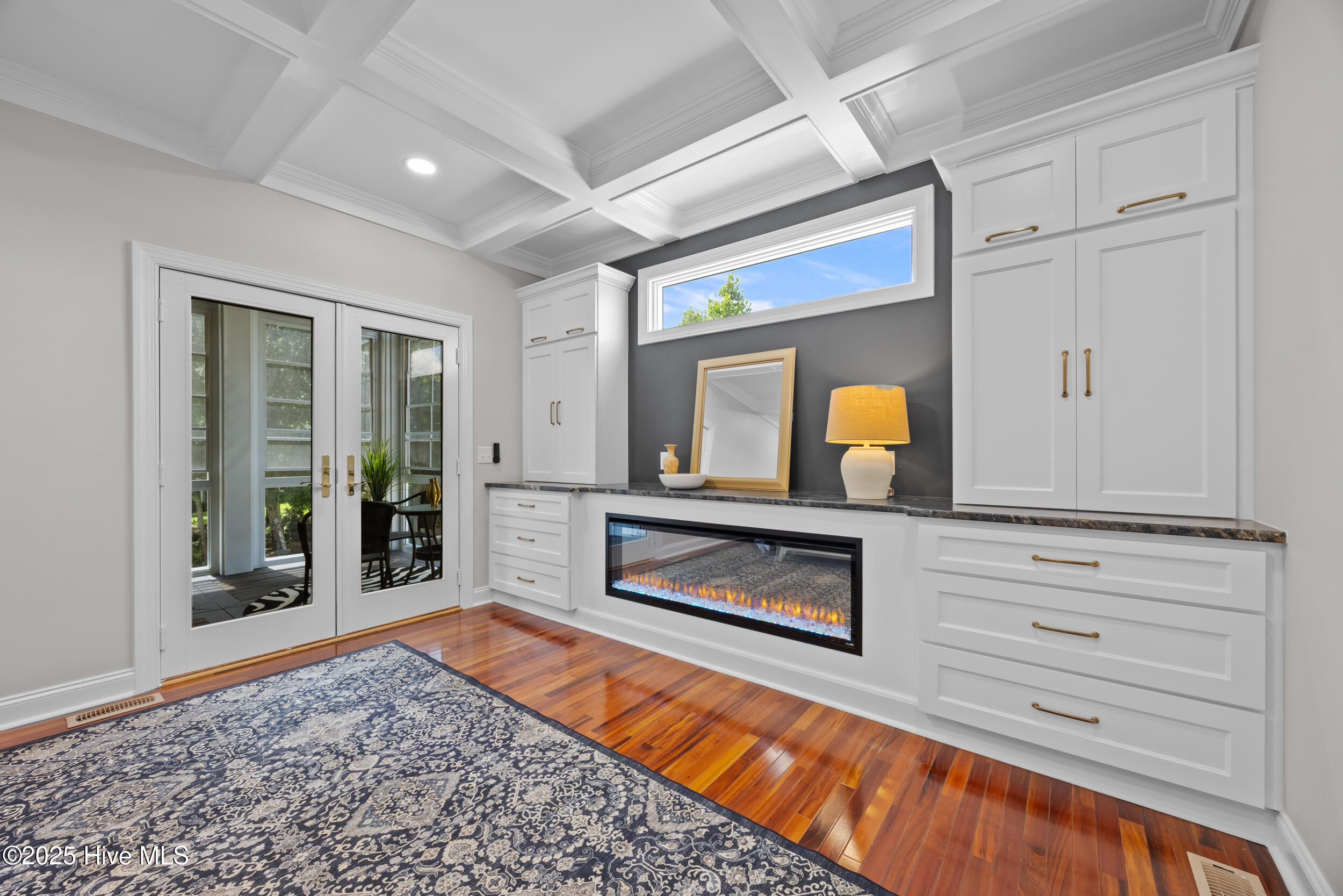 100519629 | Photo 27