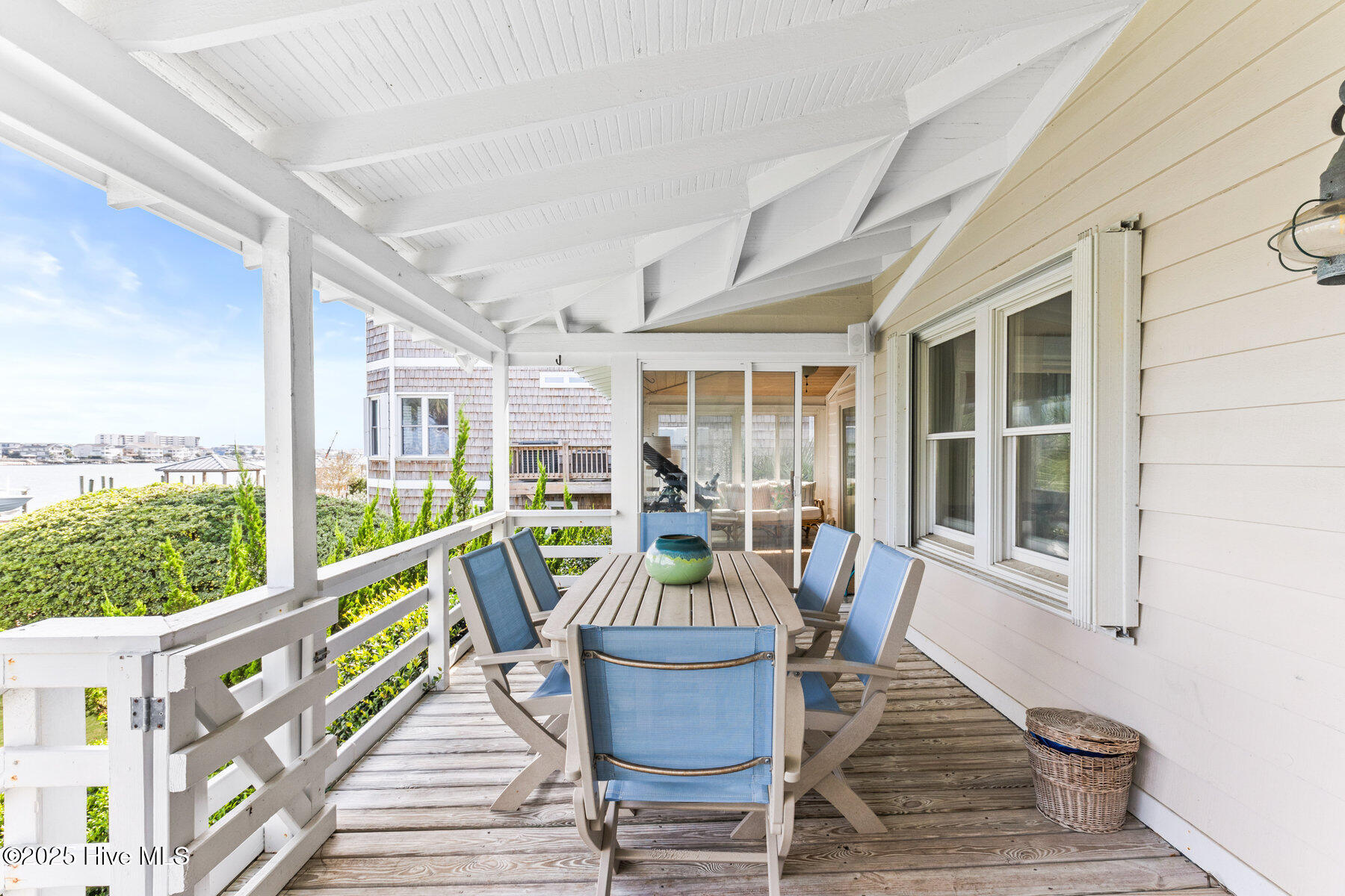 100553699 | Photo 19