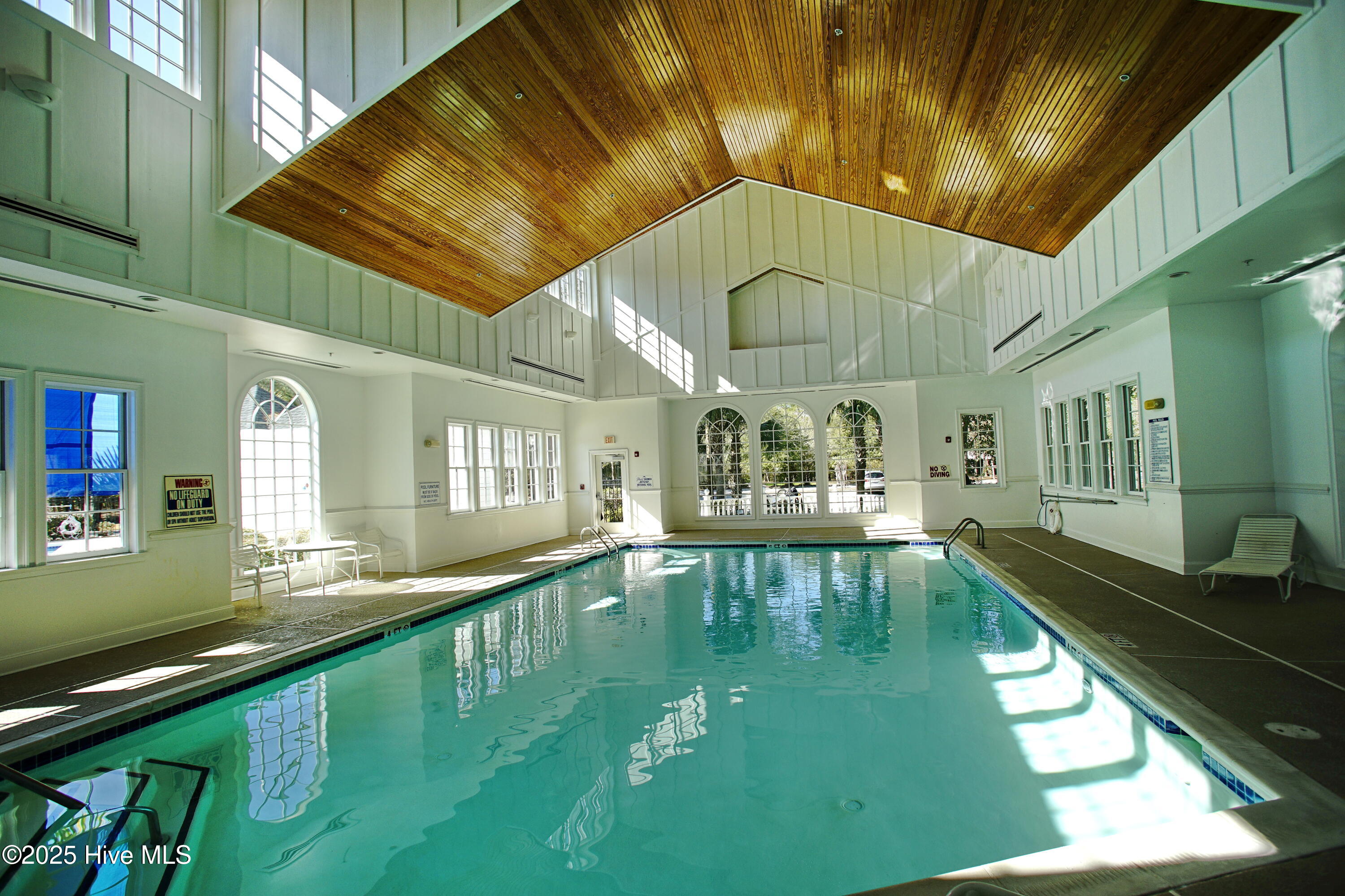 100483452 | Photo 12