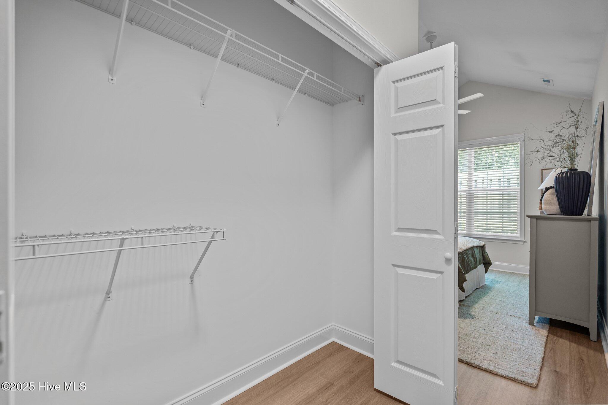 100514871 | Photo 29