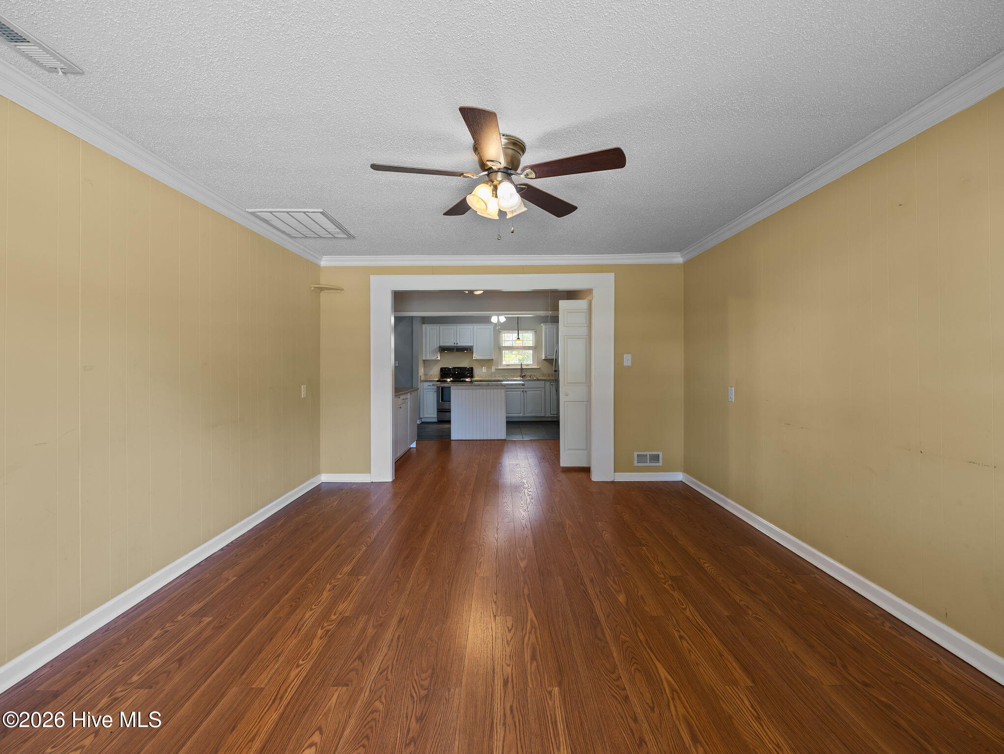 100564888 | Photo 23