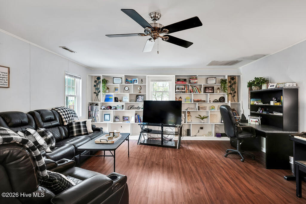 100565708 | Photo 16