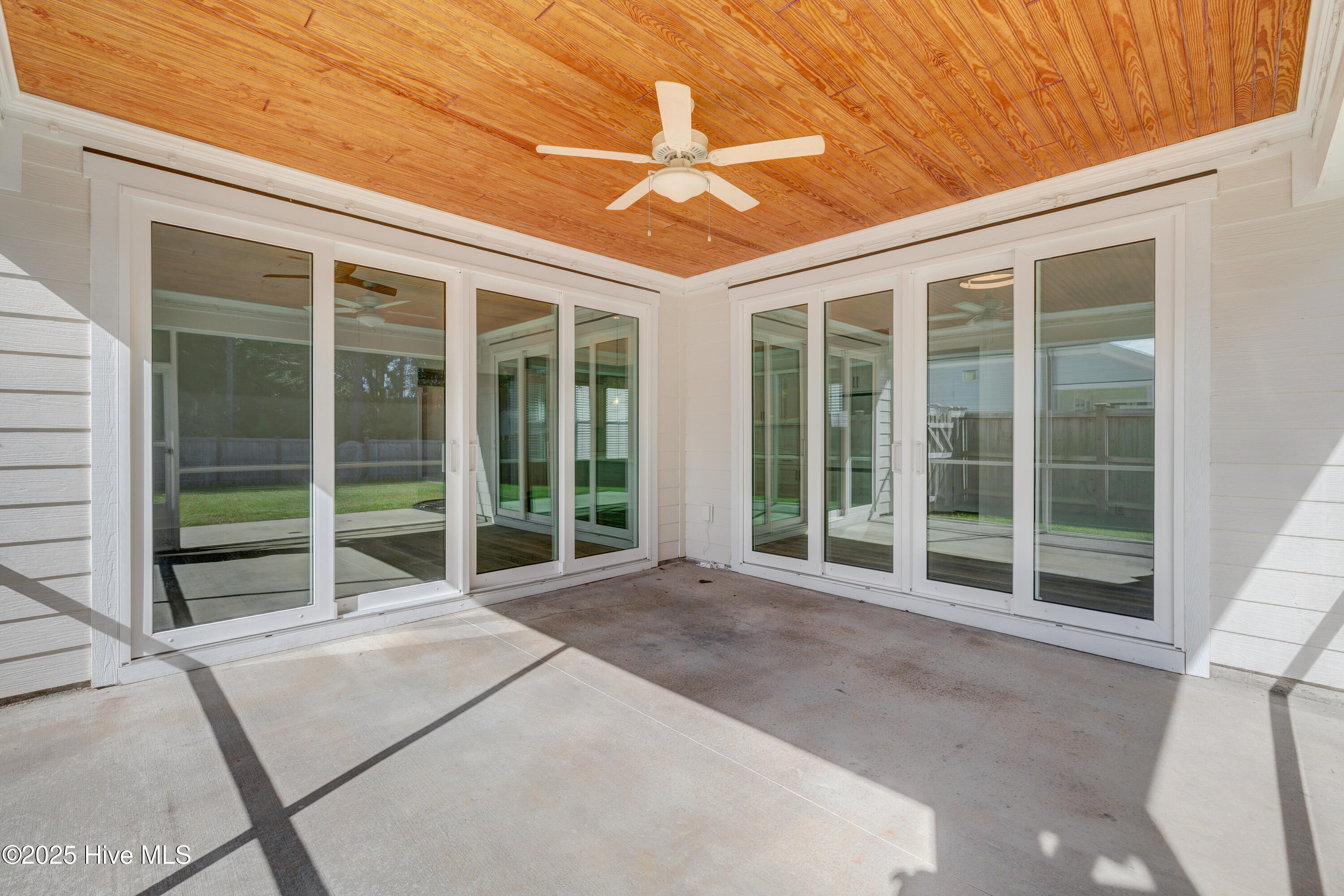 100534691 | Photo 67