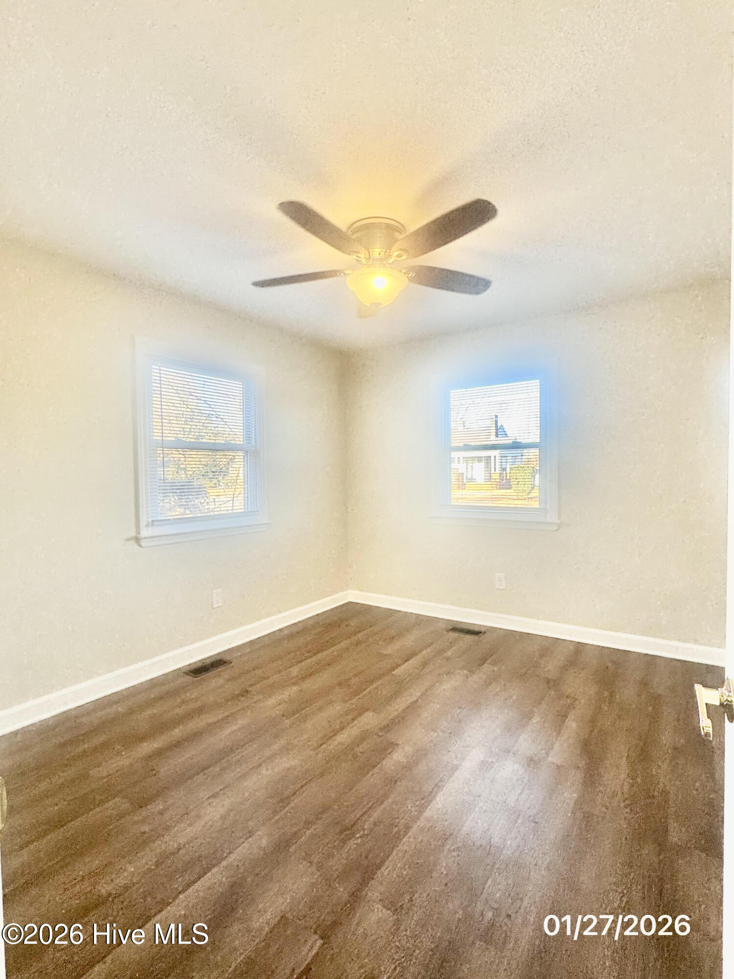 100551810 | Photo 17