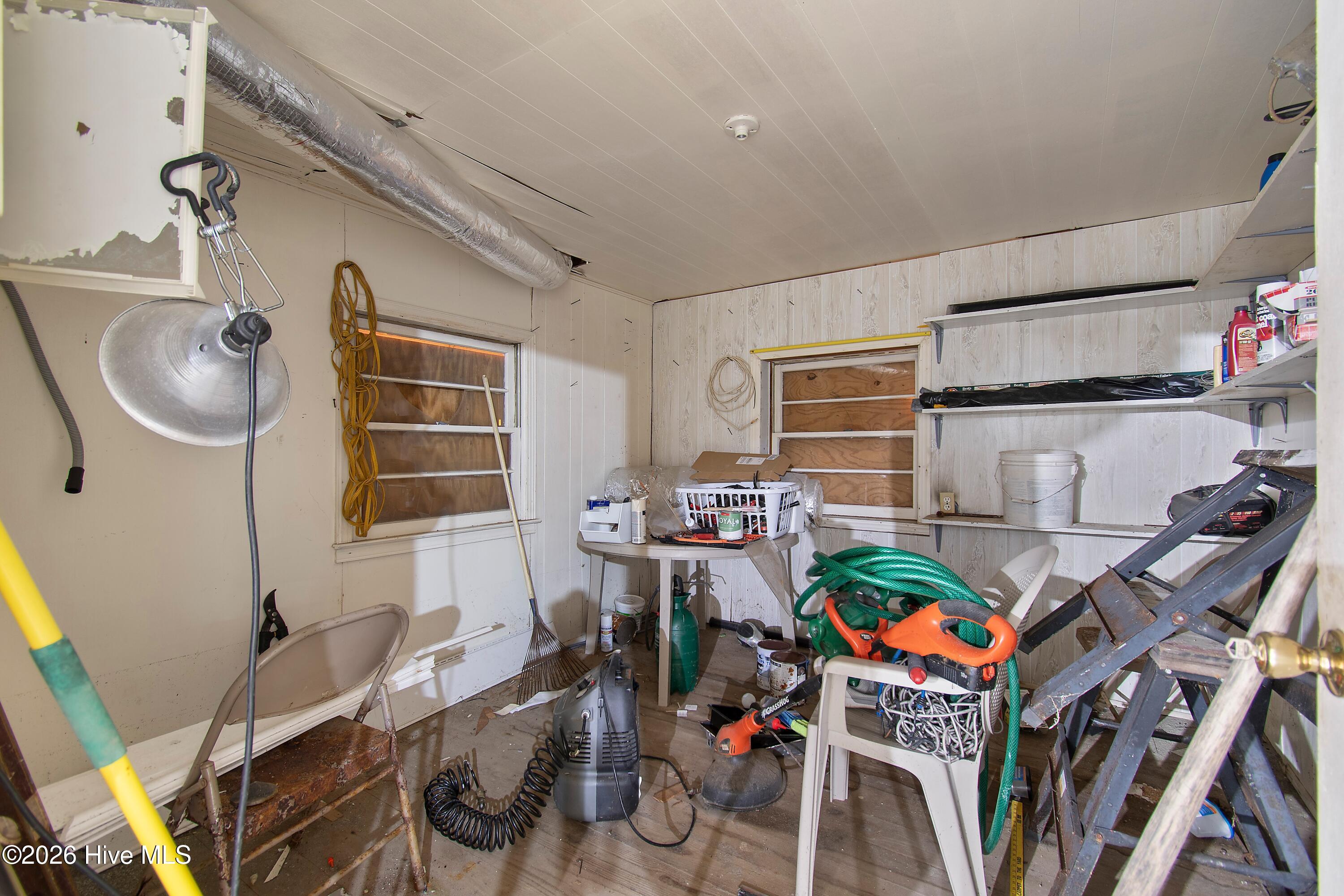 100561675 | Photo 41