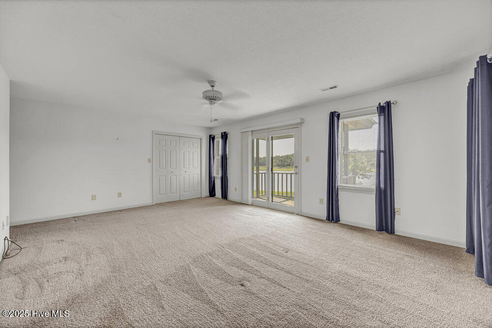 100526999 | Photo 33