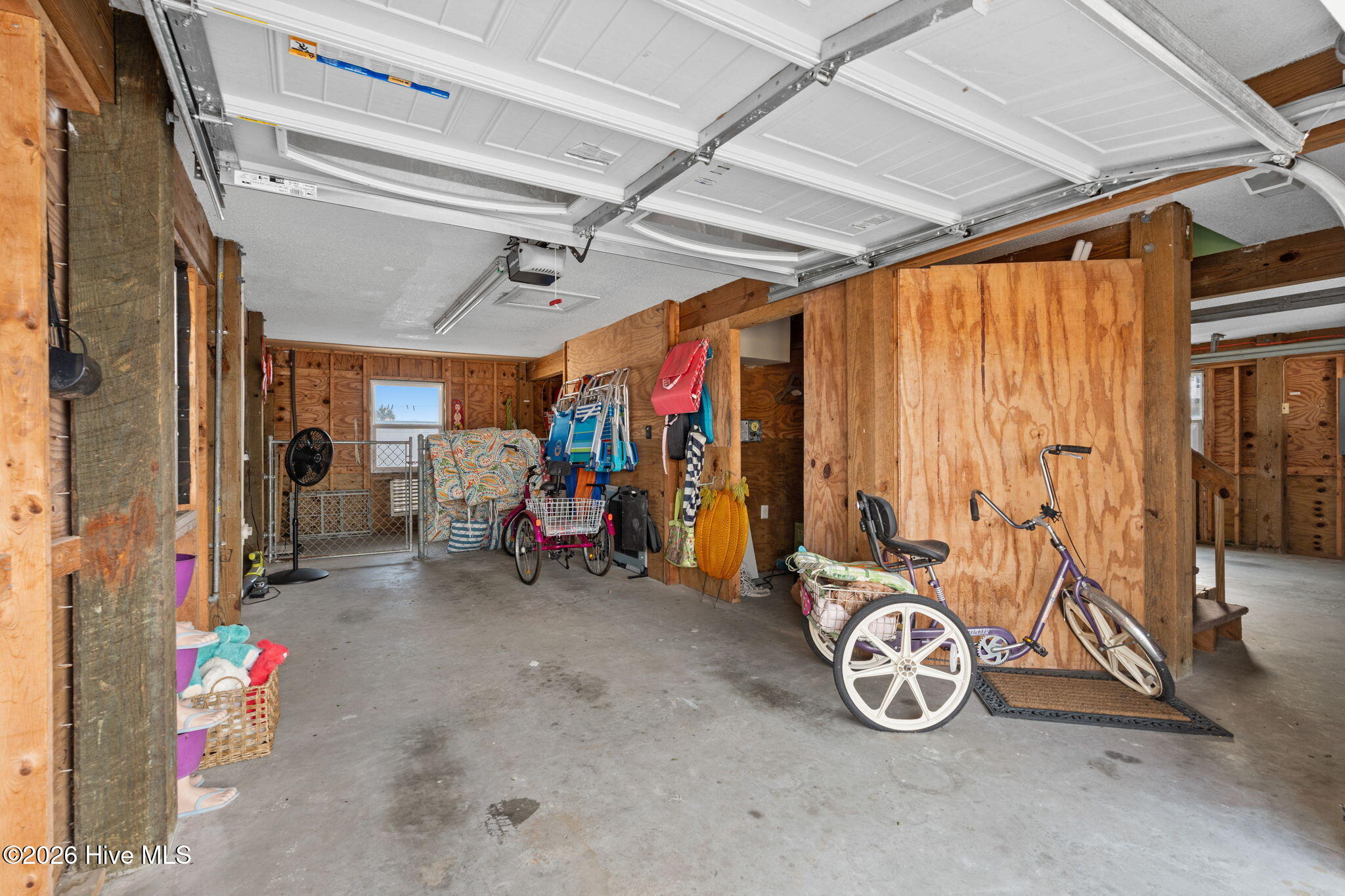 100561633 | Photo 67