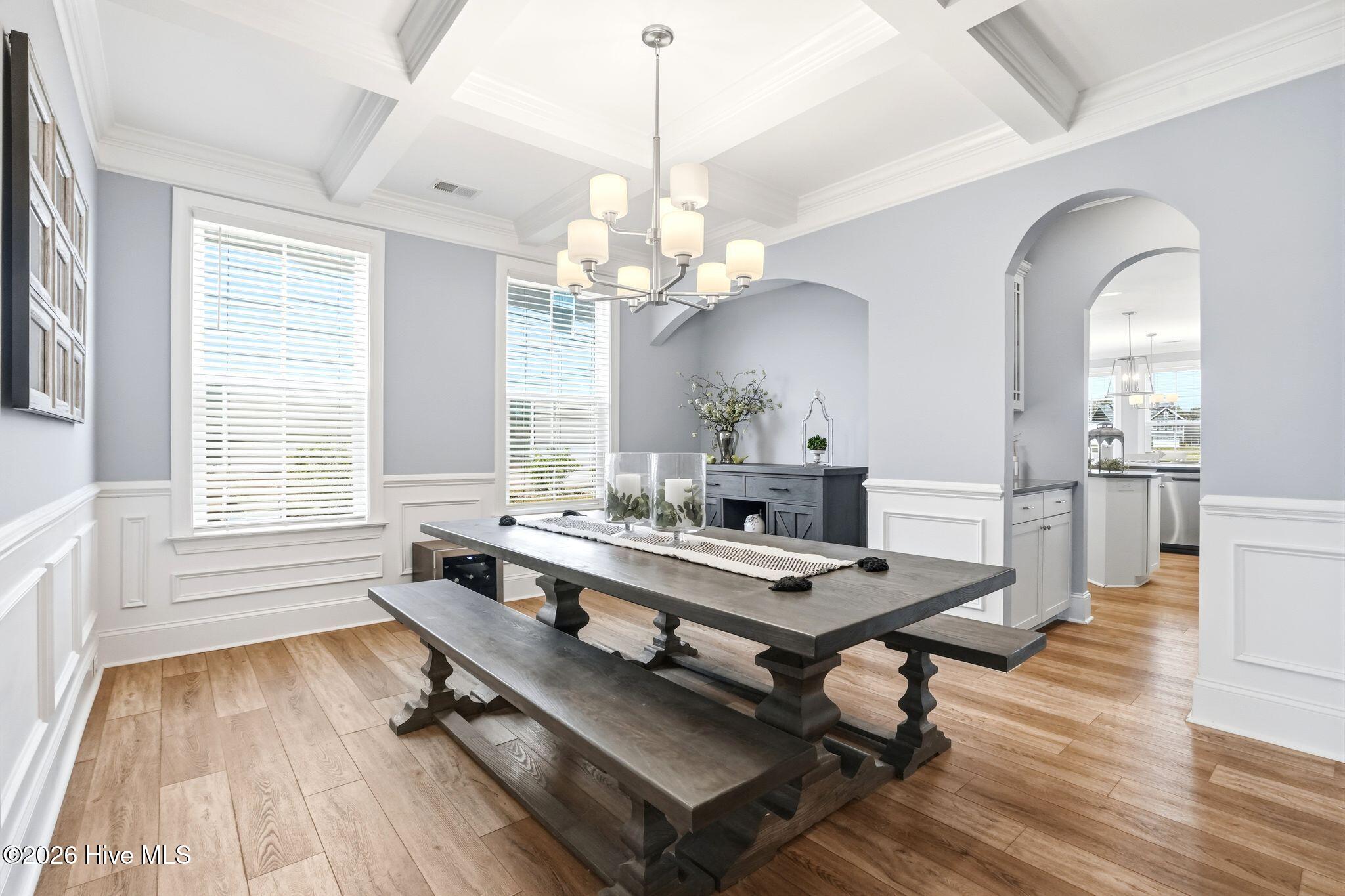 100563287 | Photo 41