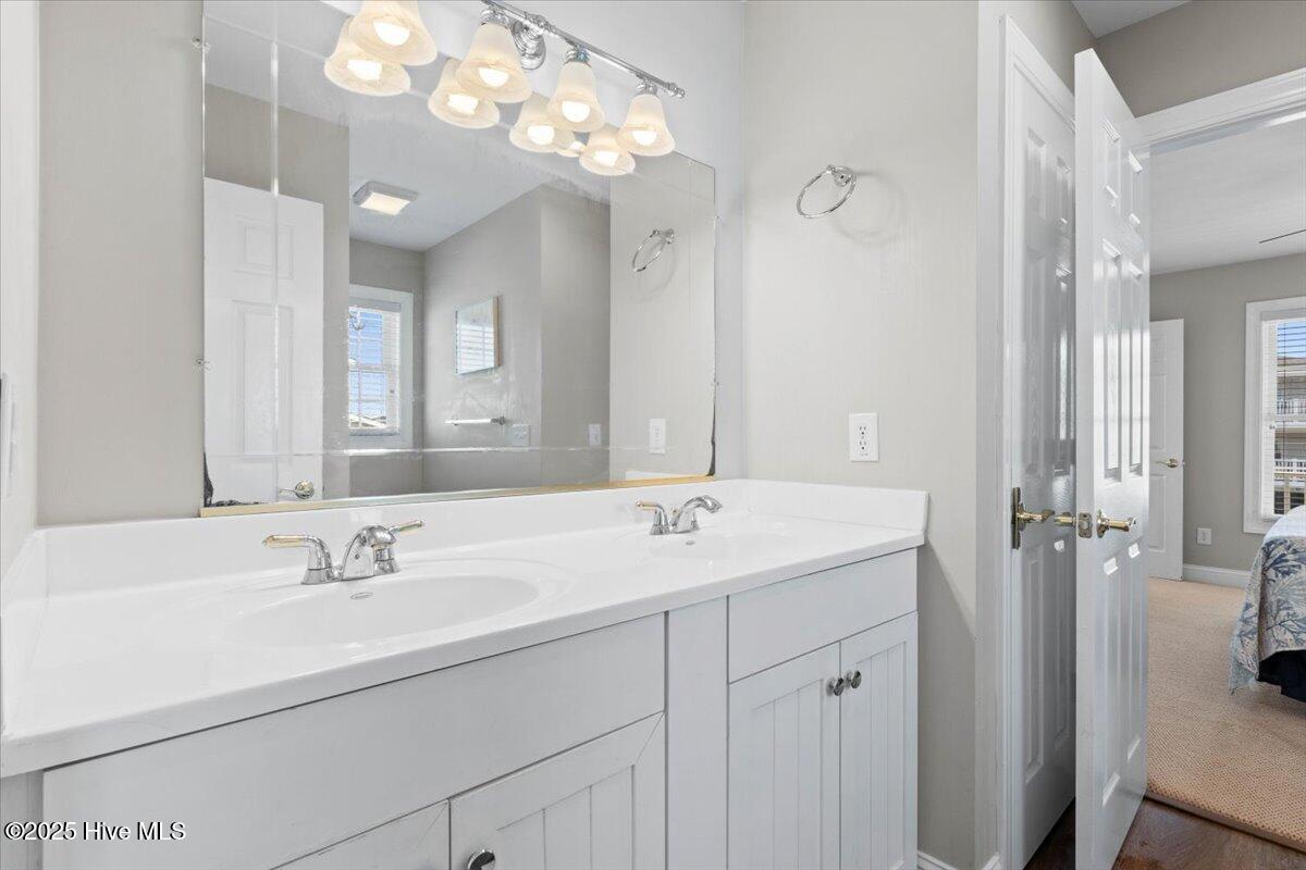 100498548 | Photo 30