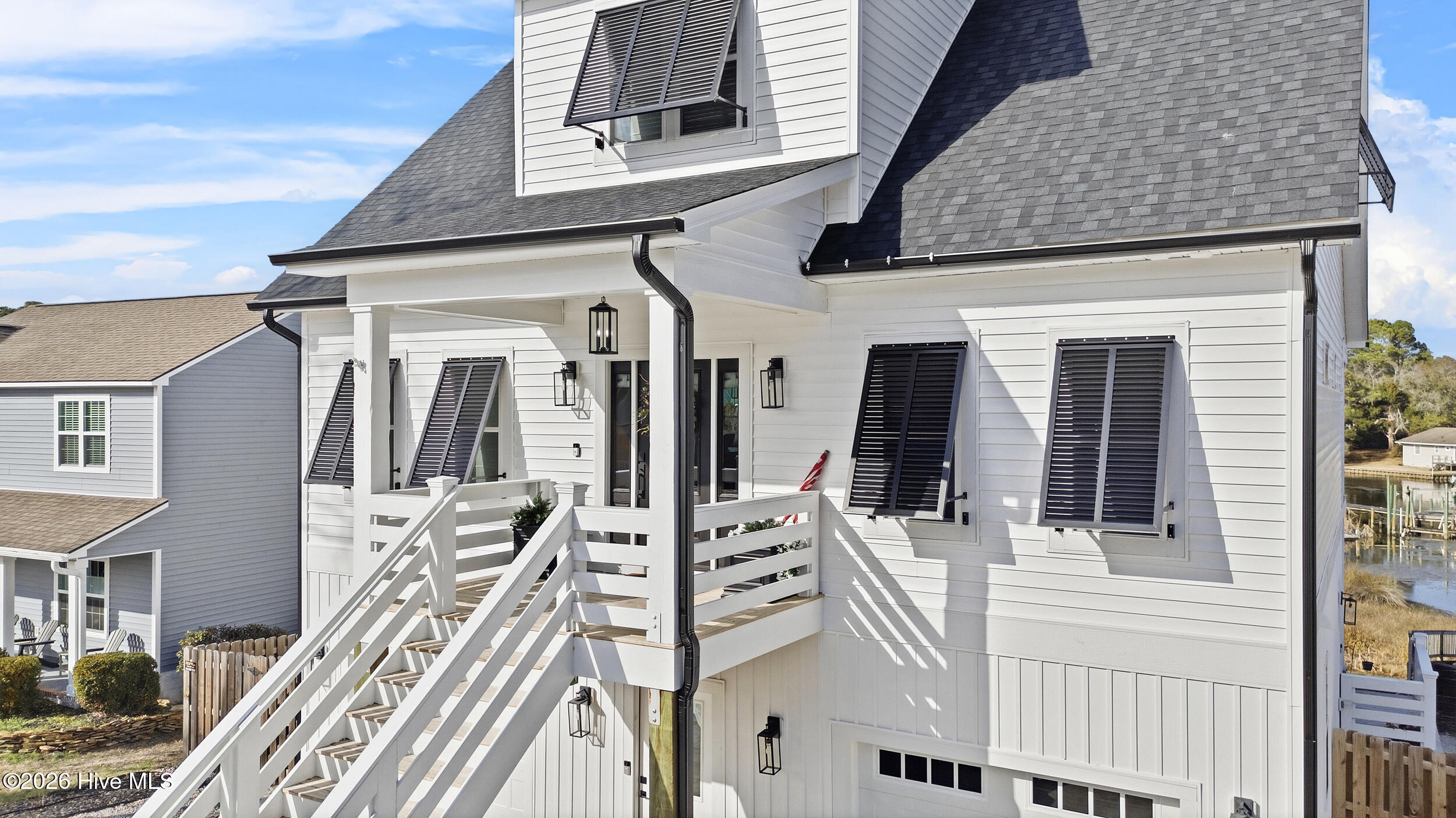 100558595 | Photo 11