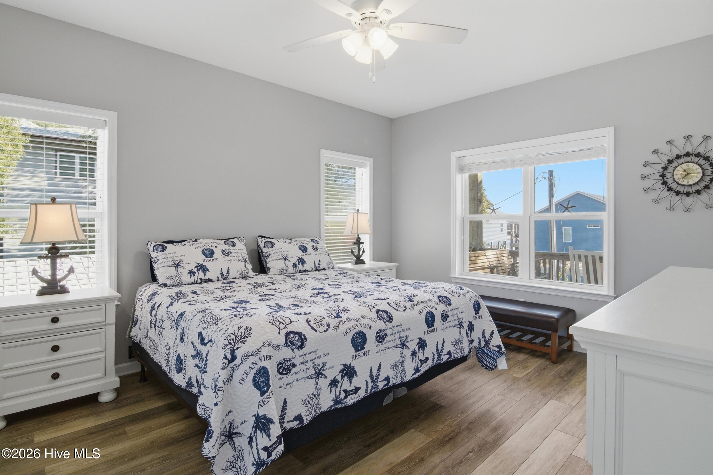 100552555 | Photo 16