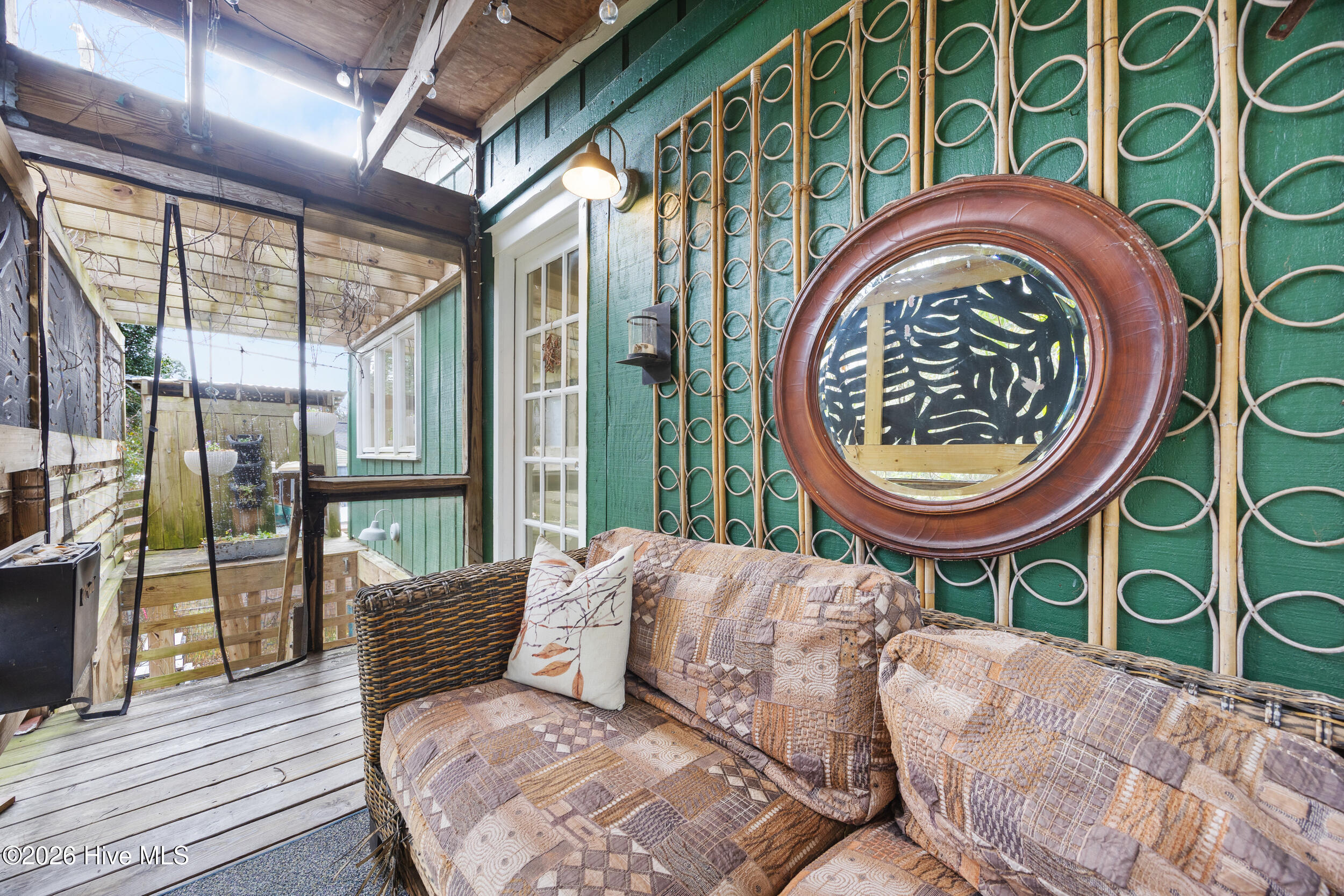 100559586 | Photo 61