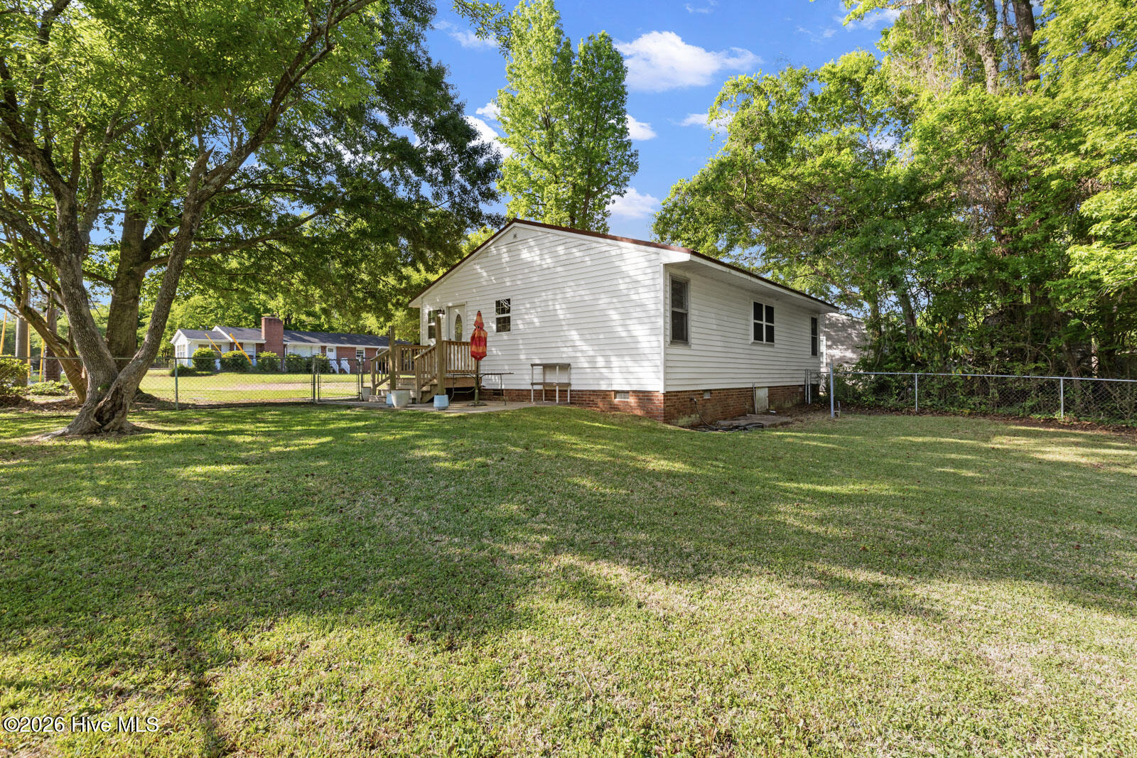 100569142 | Photo 22