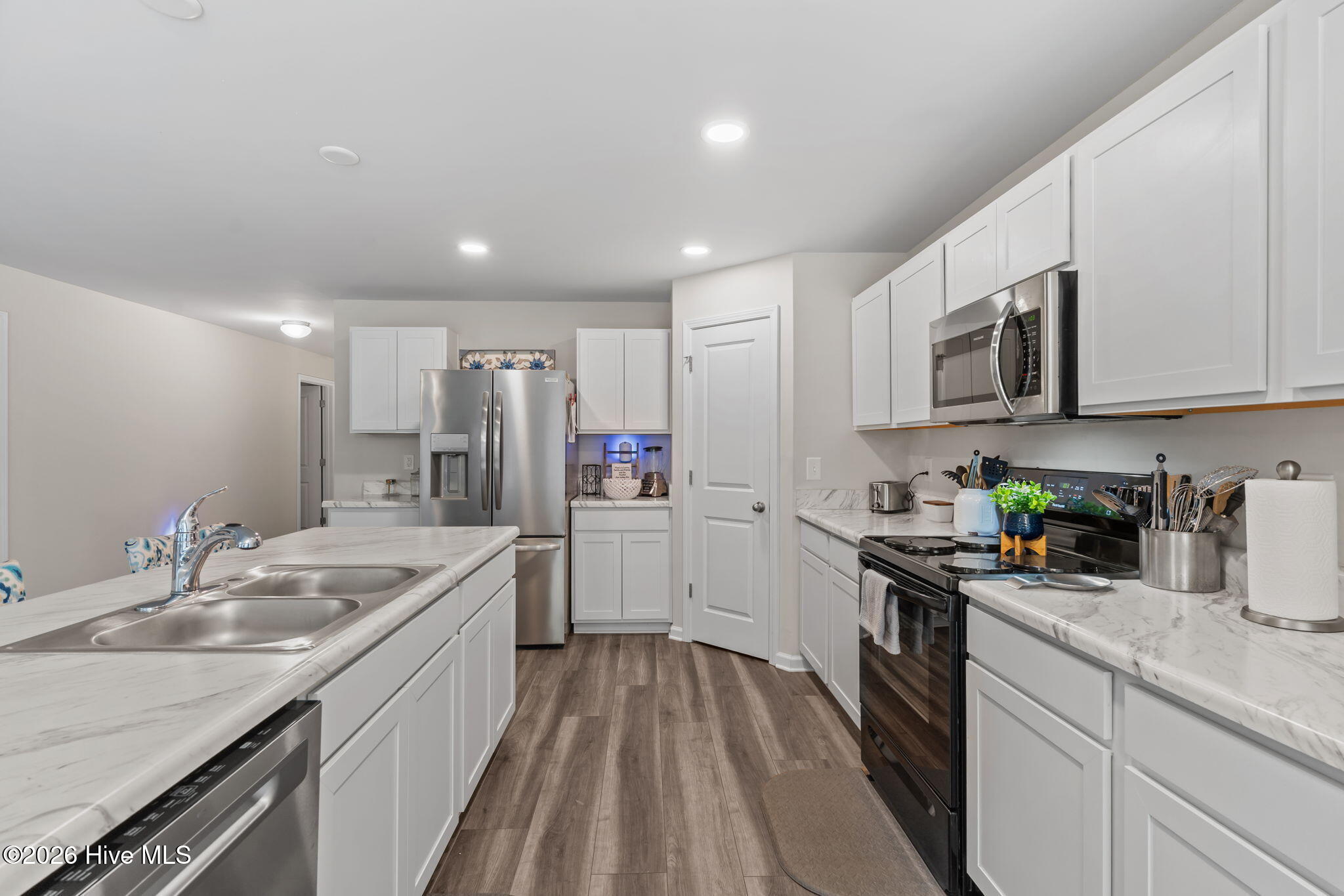 100561212 | Photo 14