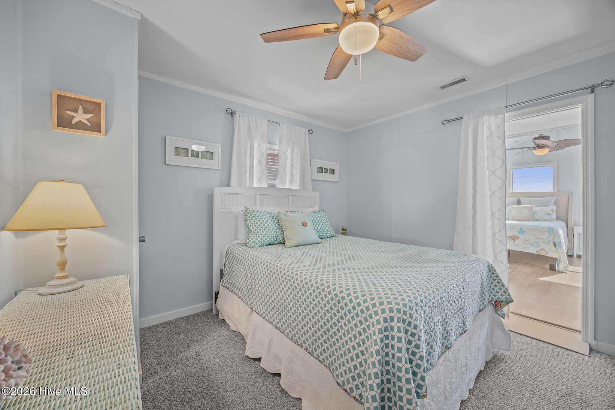 100549988 | Photo 18