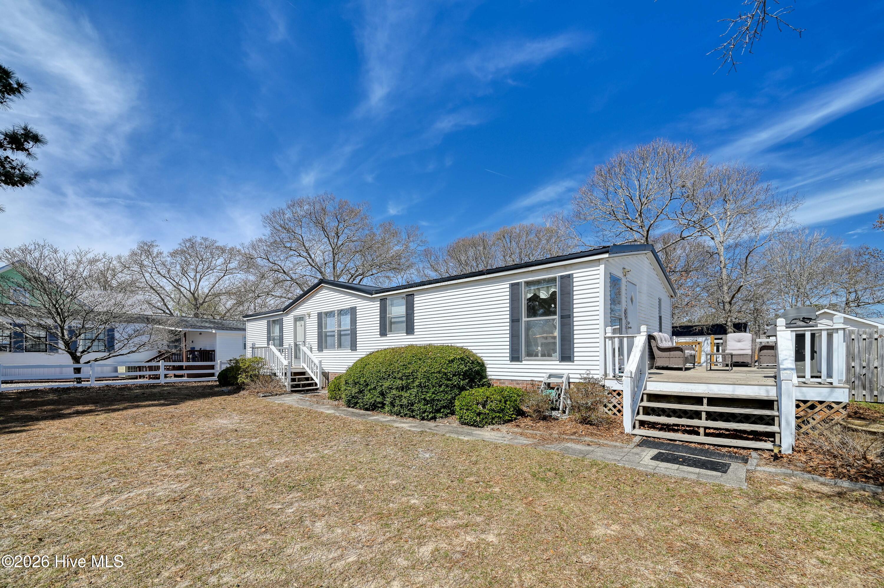 100557720 | Photo 33