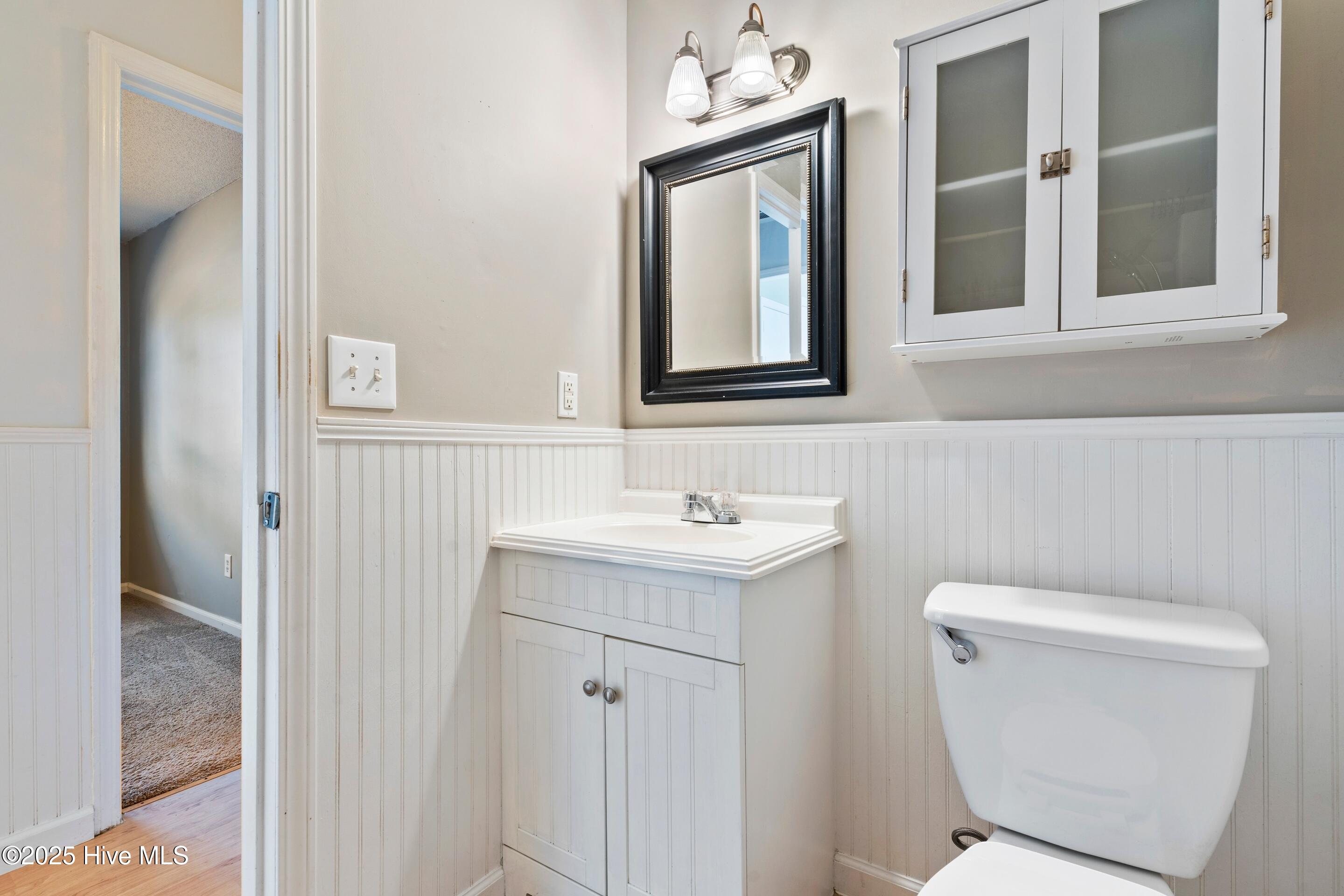 100546028 | Photo 35