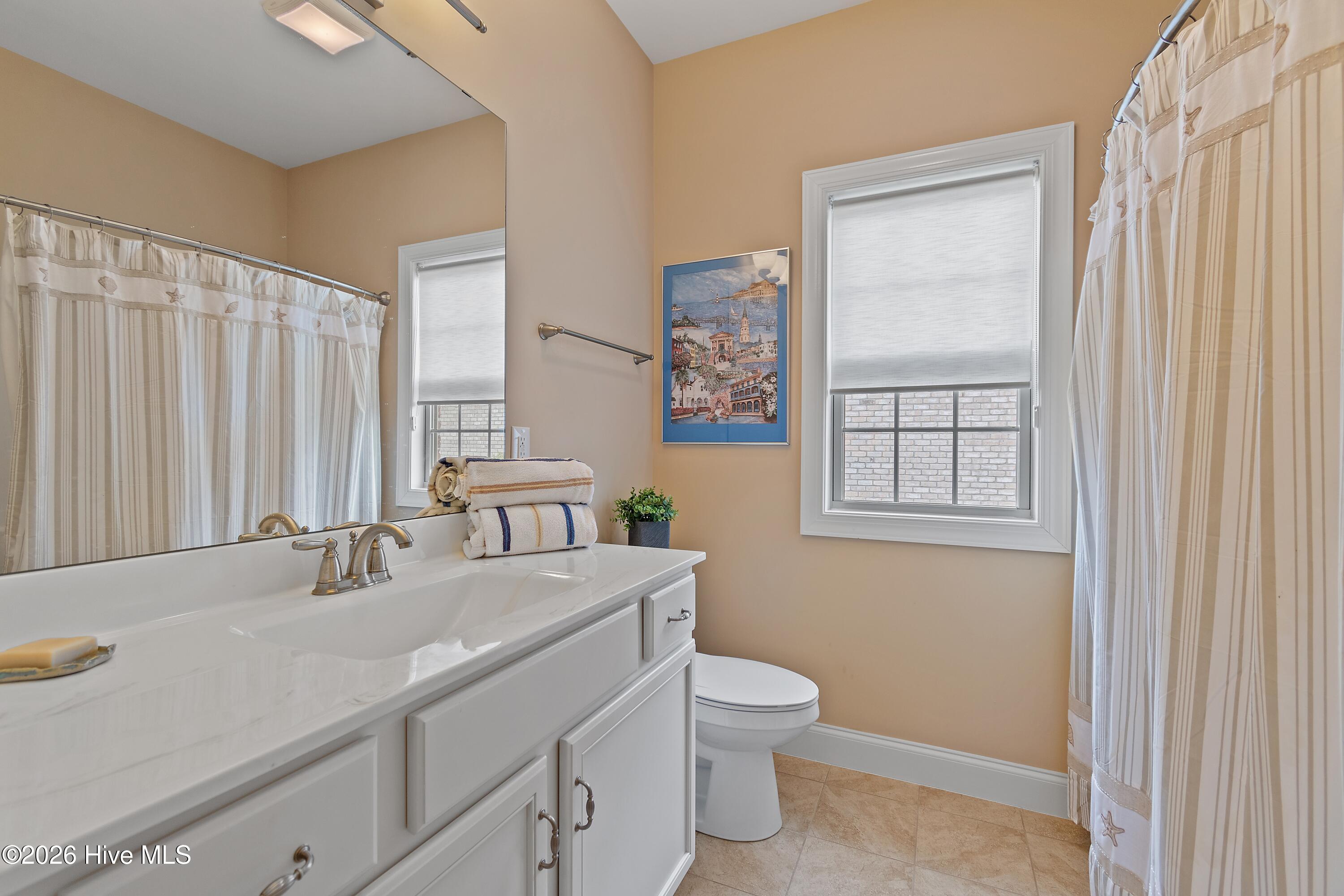 100565695 | Photo 29