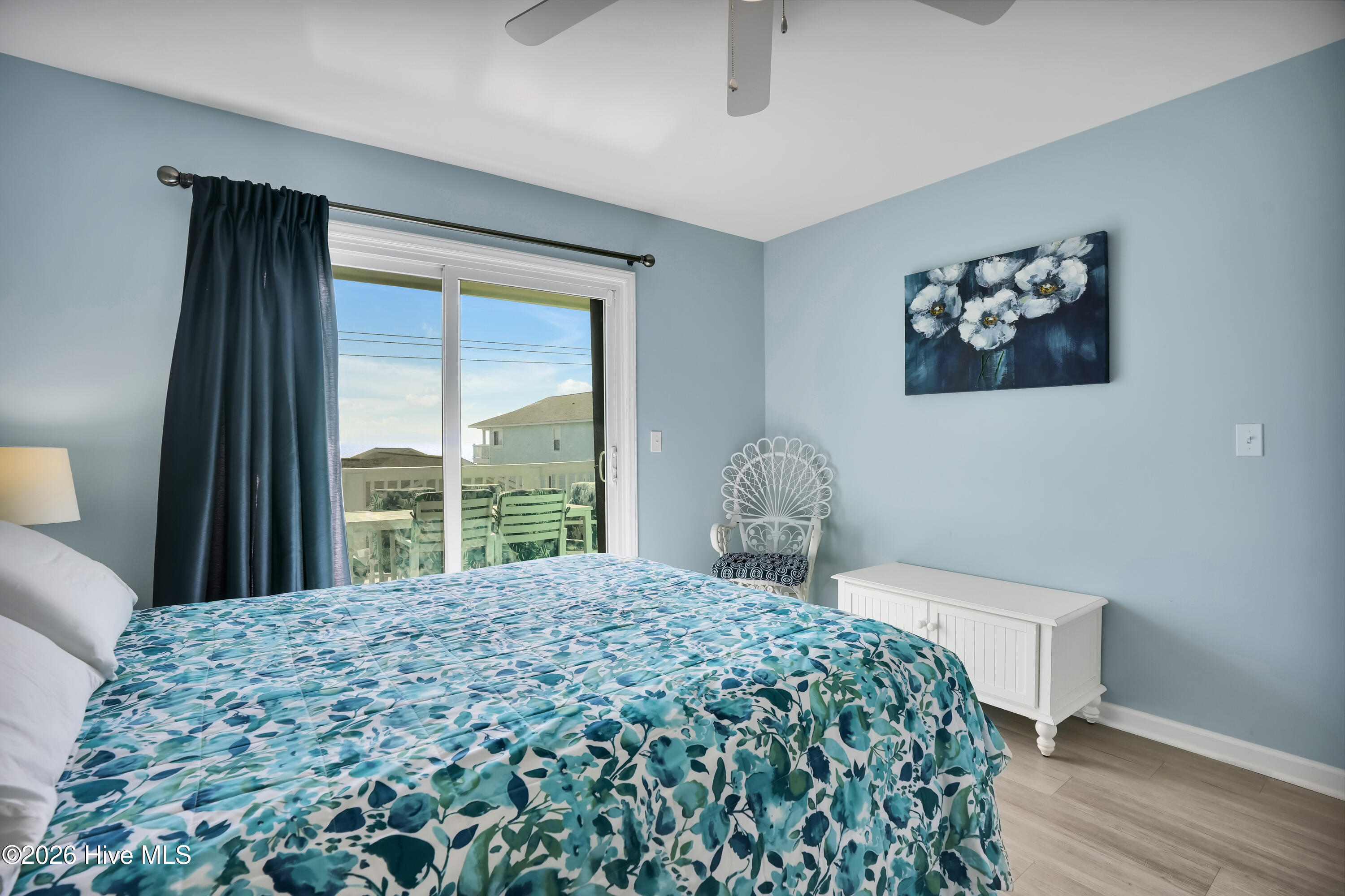 100570328 | Photo 26