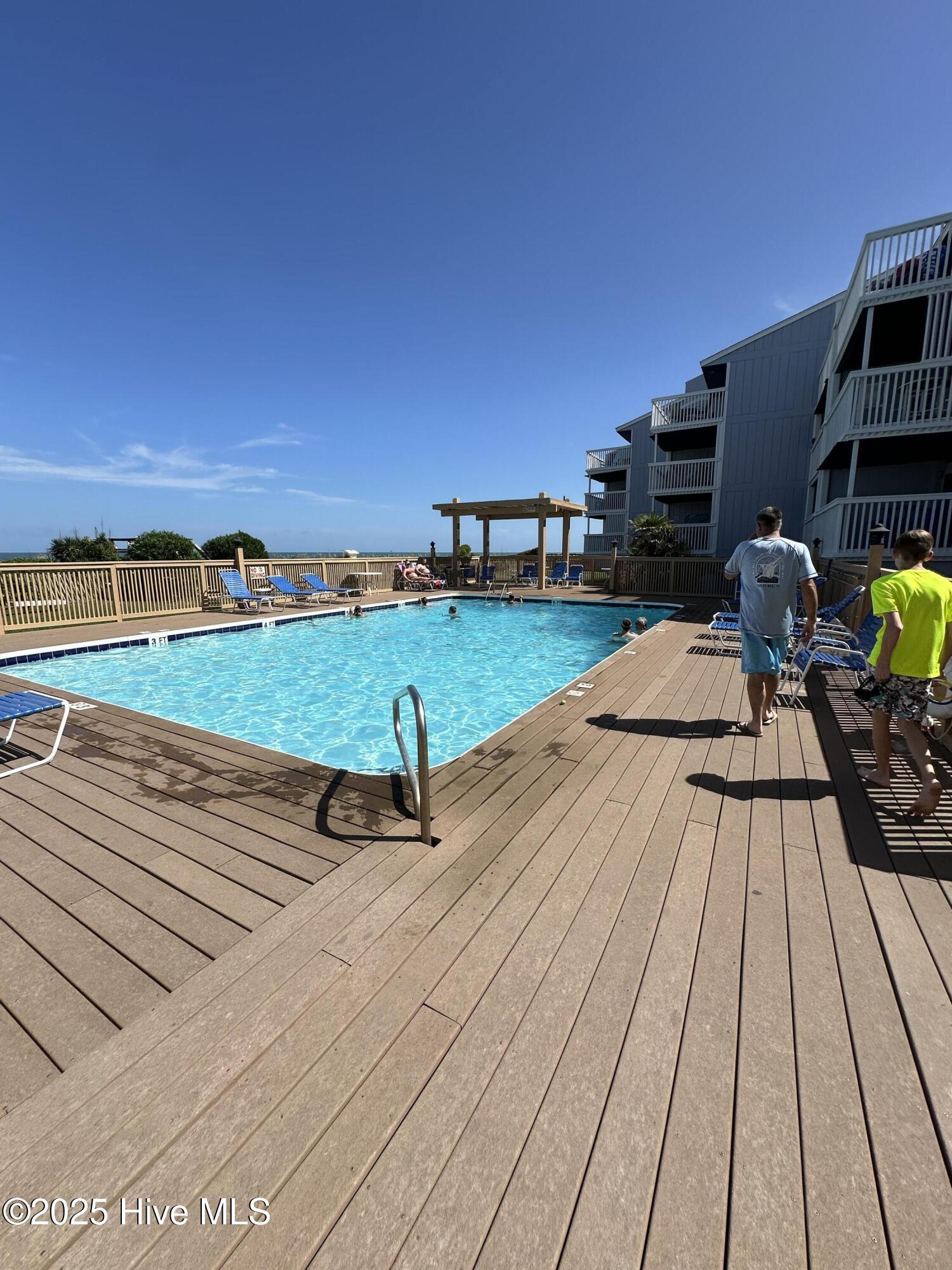 100545930 | Photo 17