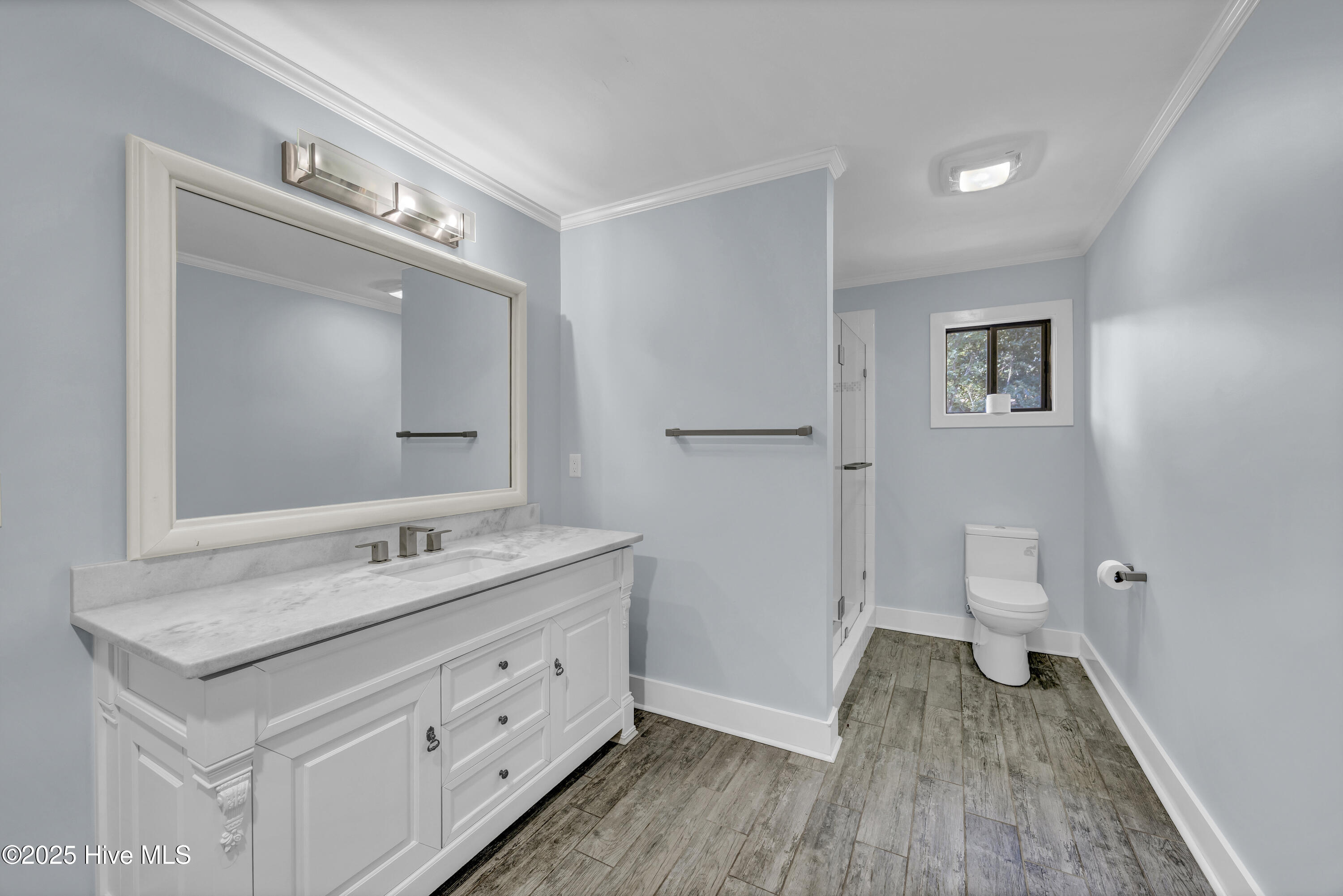 100540470 | Photo 17