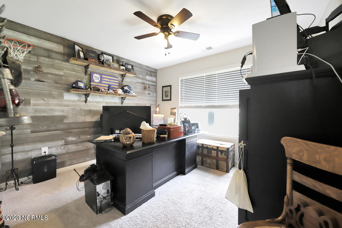 100522221 | Photo 21