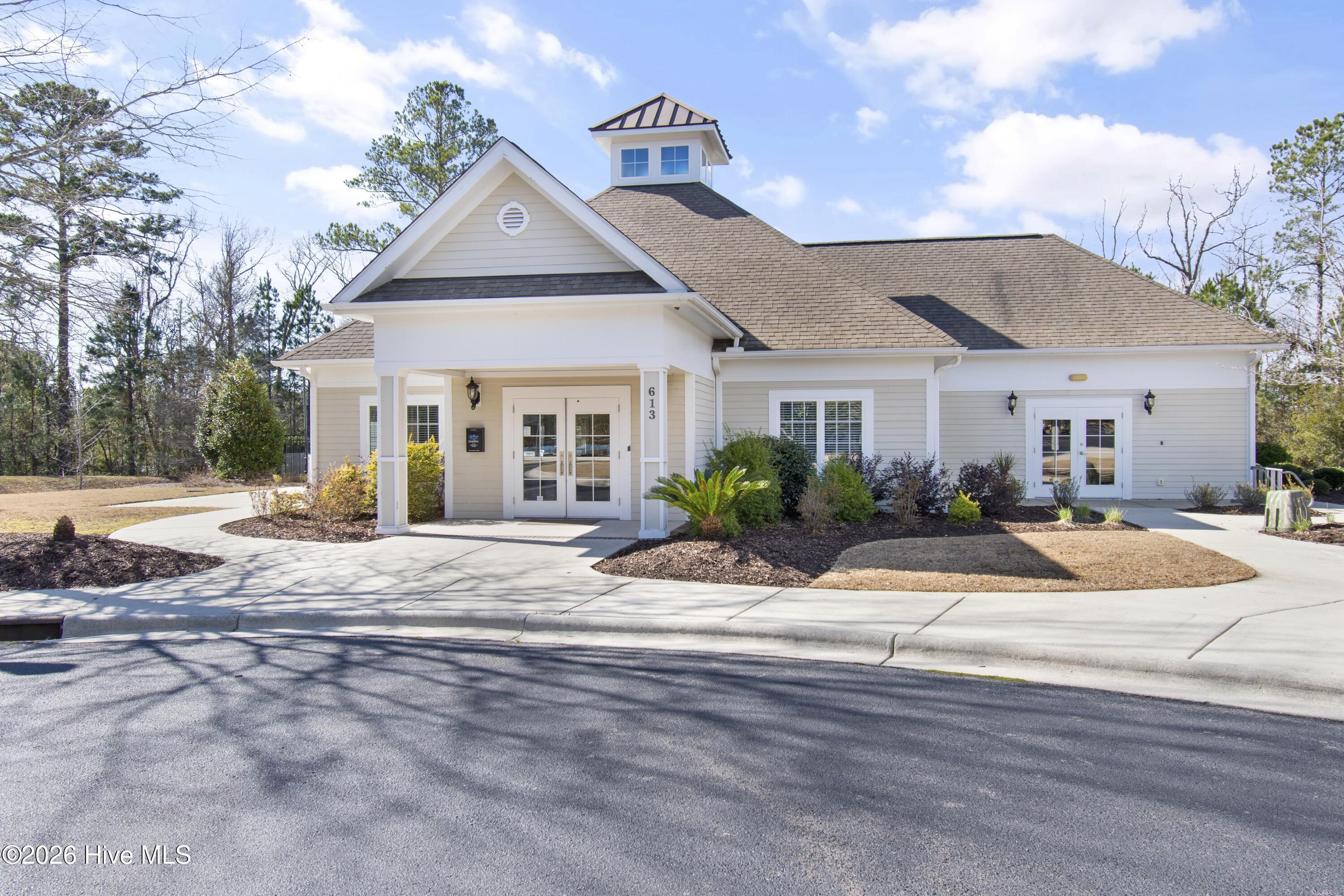 100554573 | Photo 51