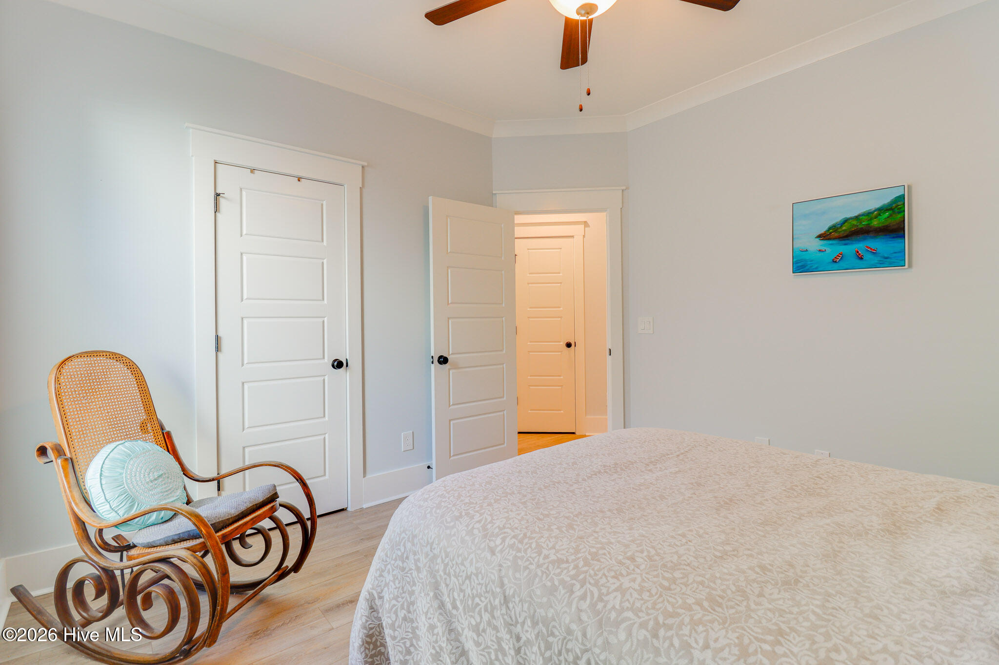 100540387 | Photo 40