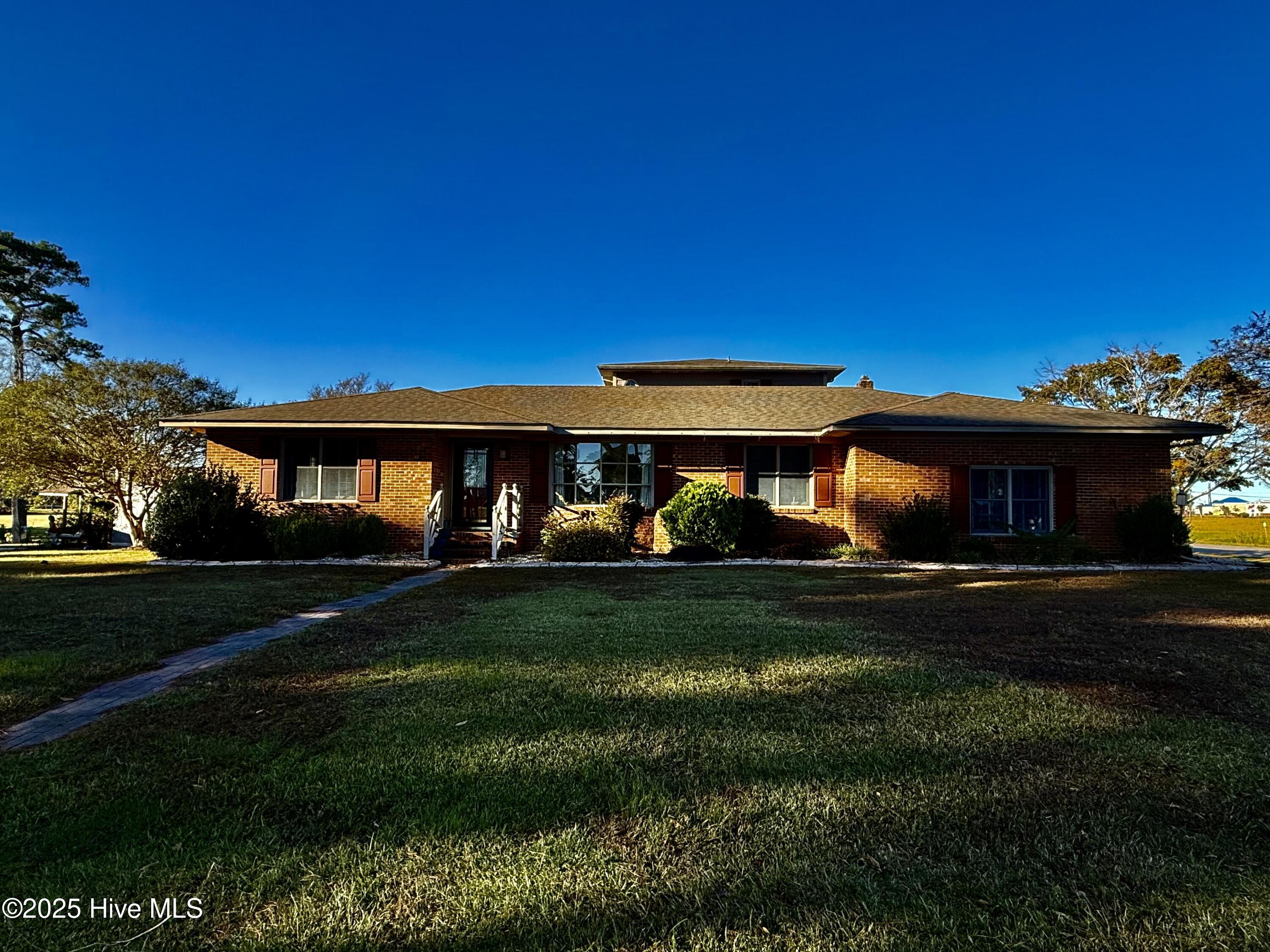 Homes for sale in Williamston, NC | 1020 Dixie Trl, Williamston, NC 27892 | MLS# 100536996