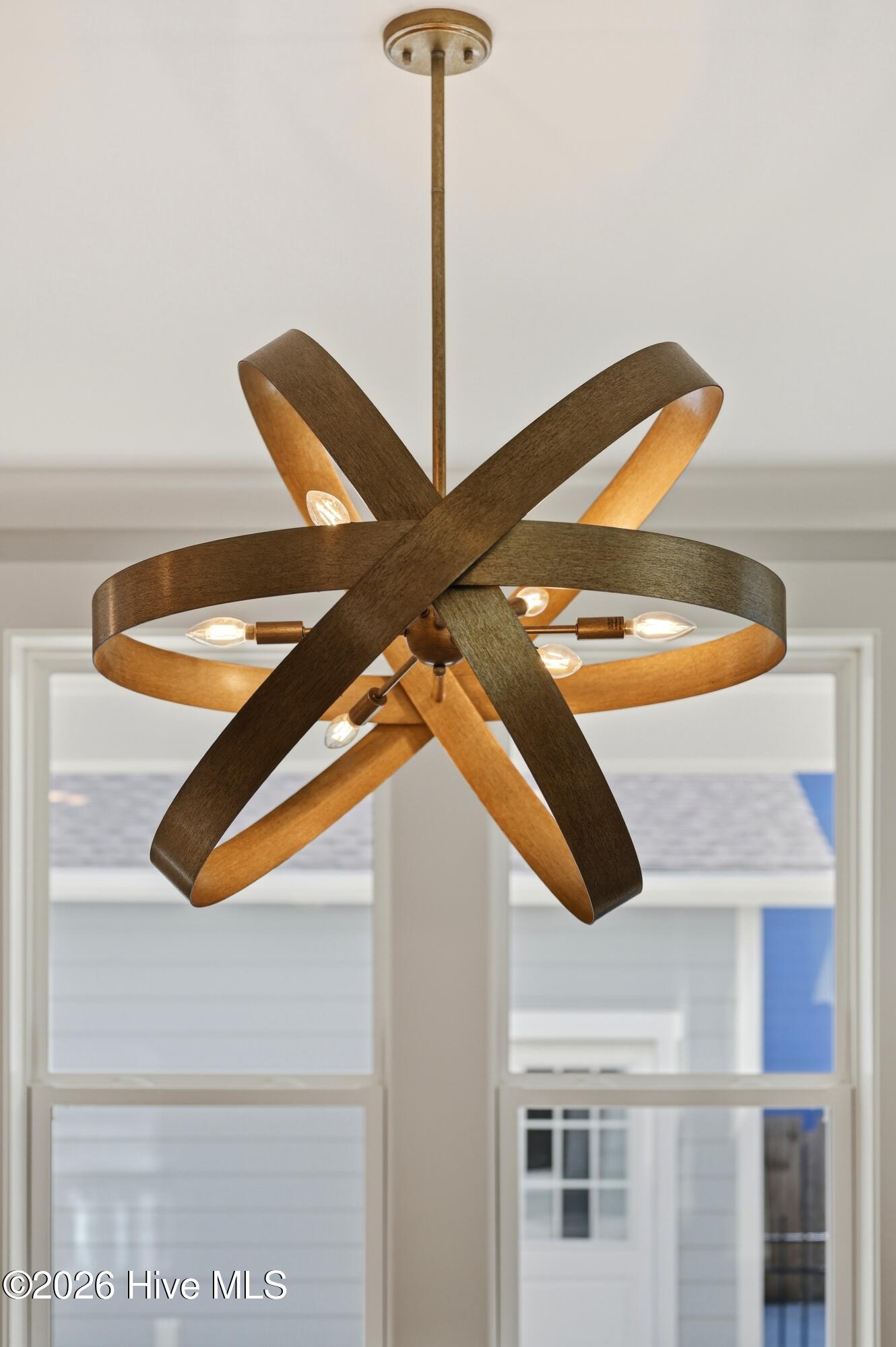 100566798 | Photo 41