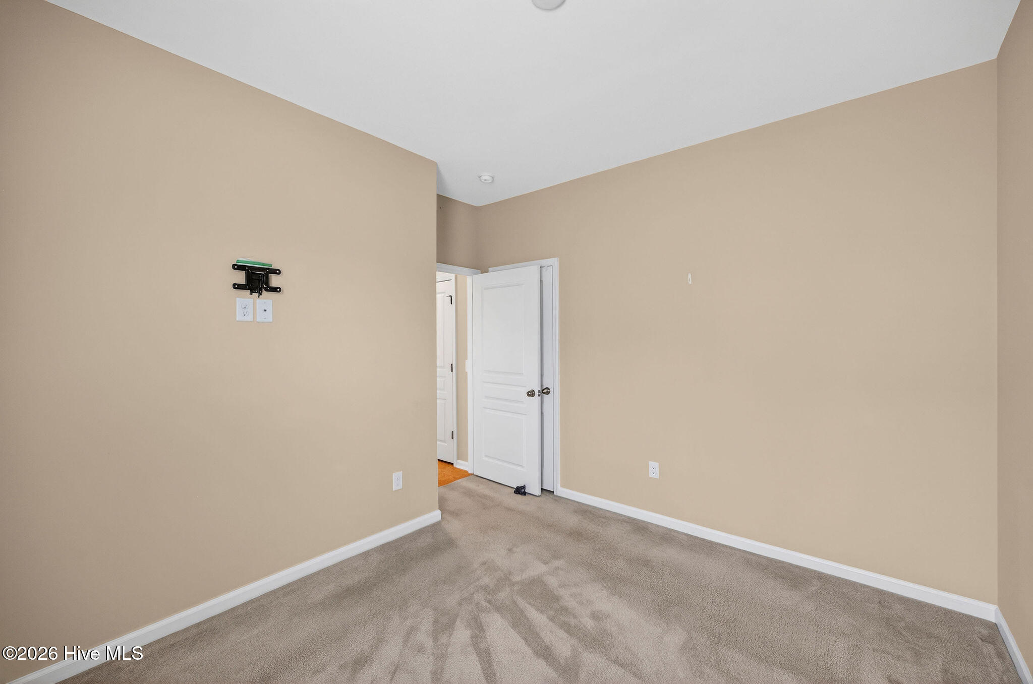 100563500 | Photo 24