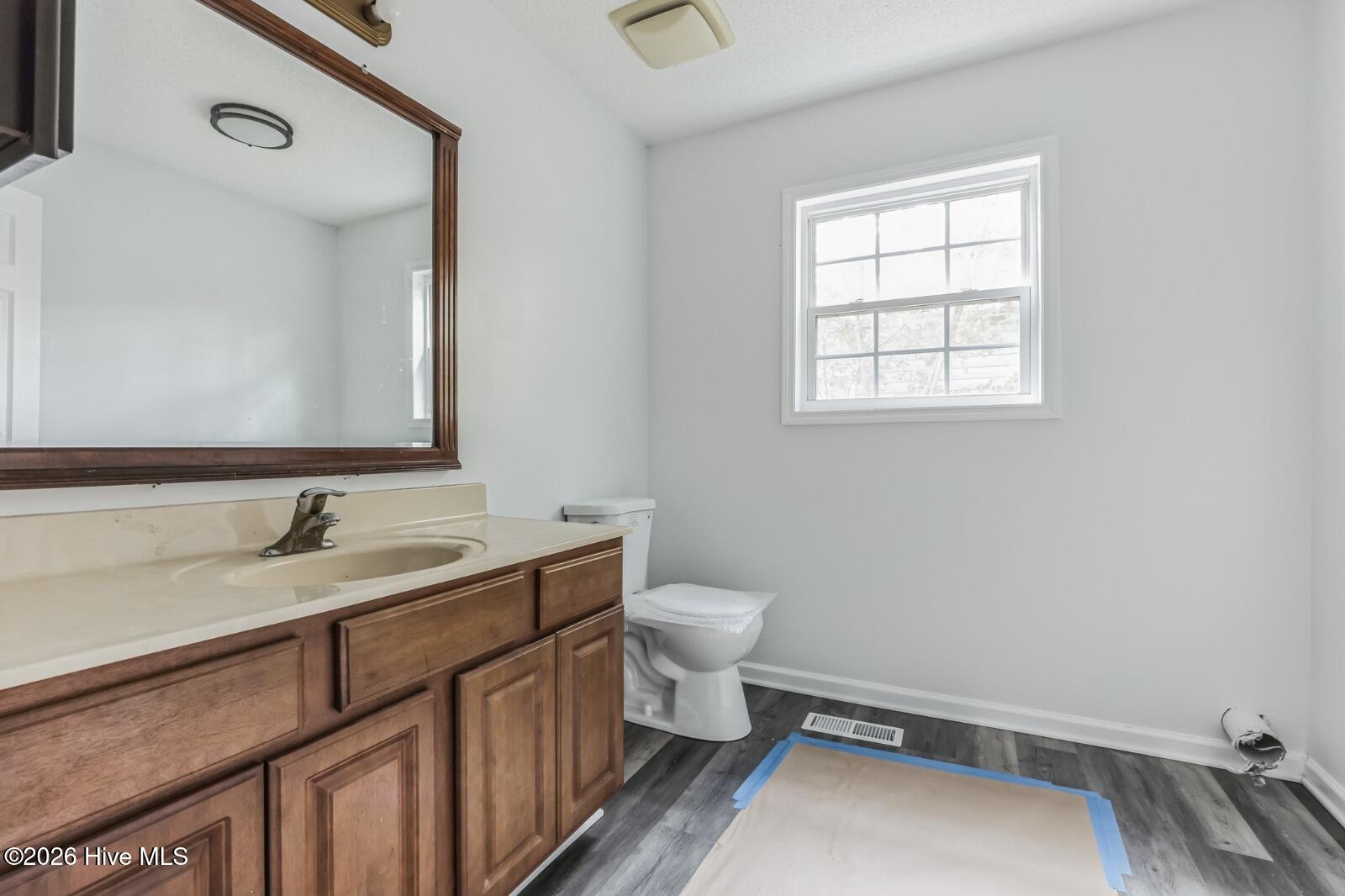 100561055 | Photo 17