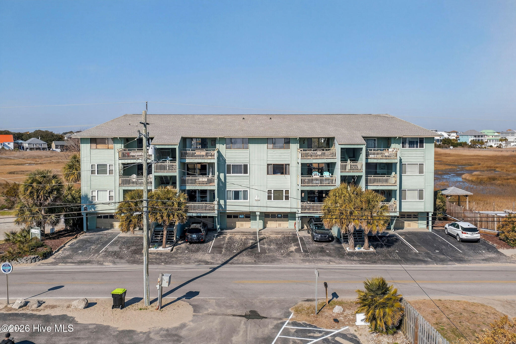 100554864 | Photo 33