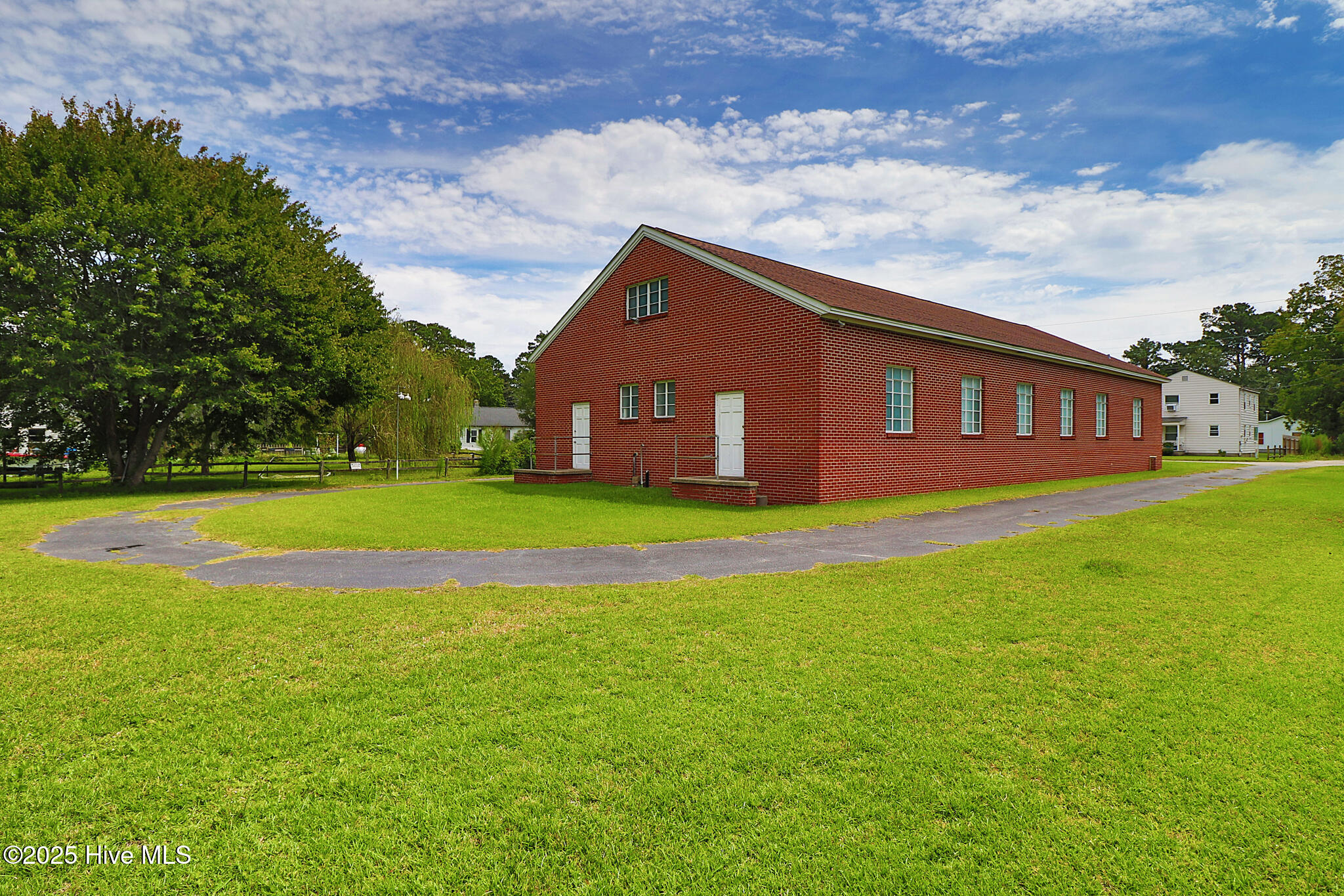 2101 S Lakeview Drive,Newport