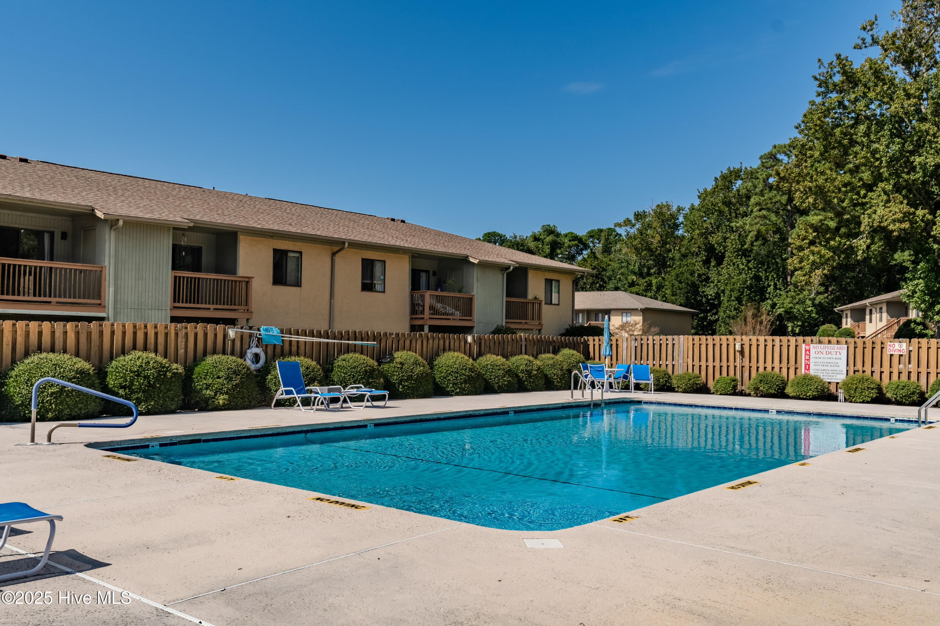 100534188 | Photo 37