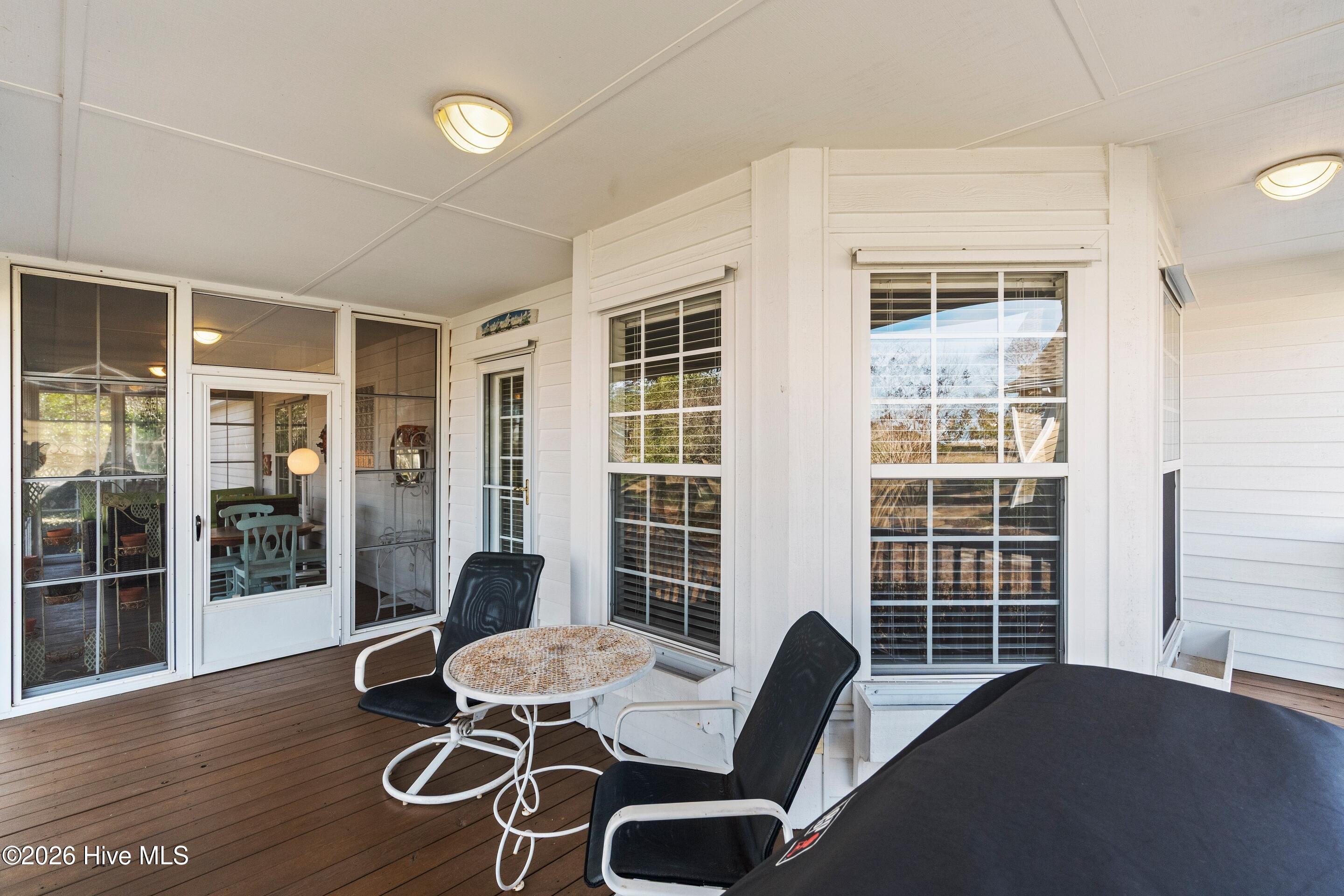 100549552 | Photo 56